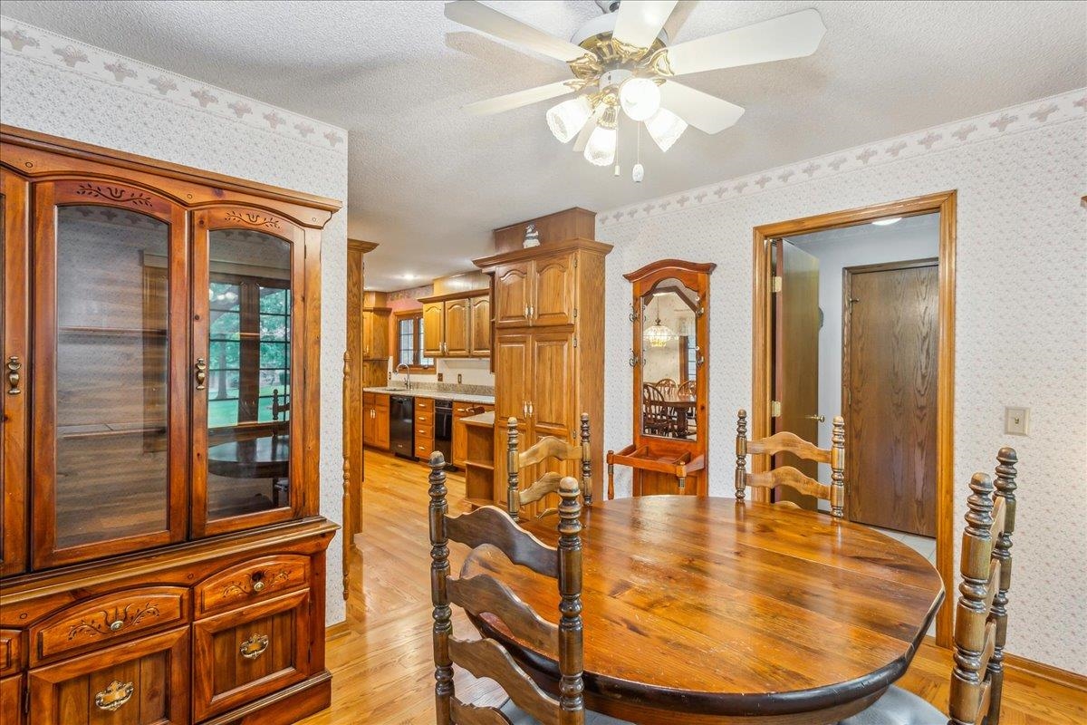 323 N Bay Country Ct, Wichita, Kansas image 8