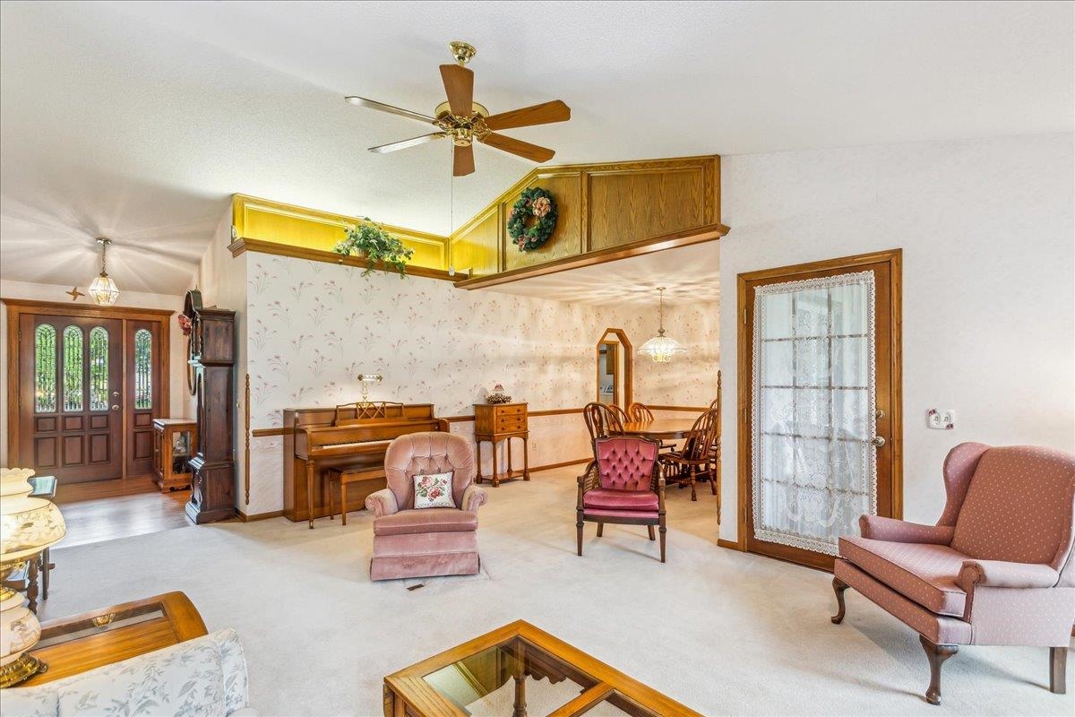 323 N Bay Country Ct, Wichita, Kansas image 4