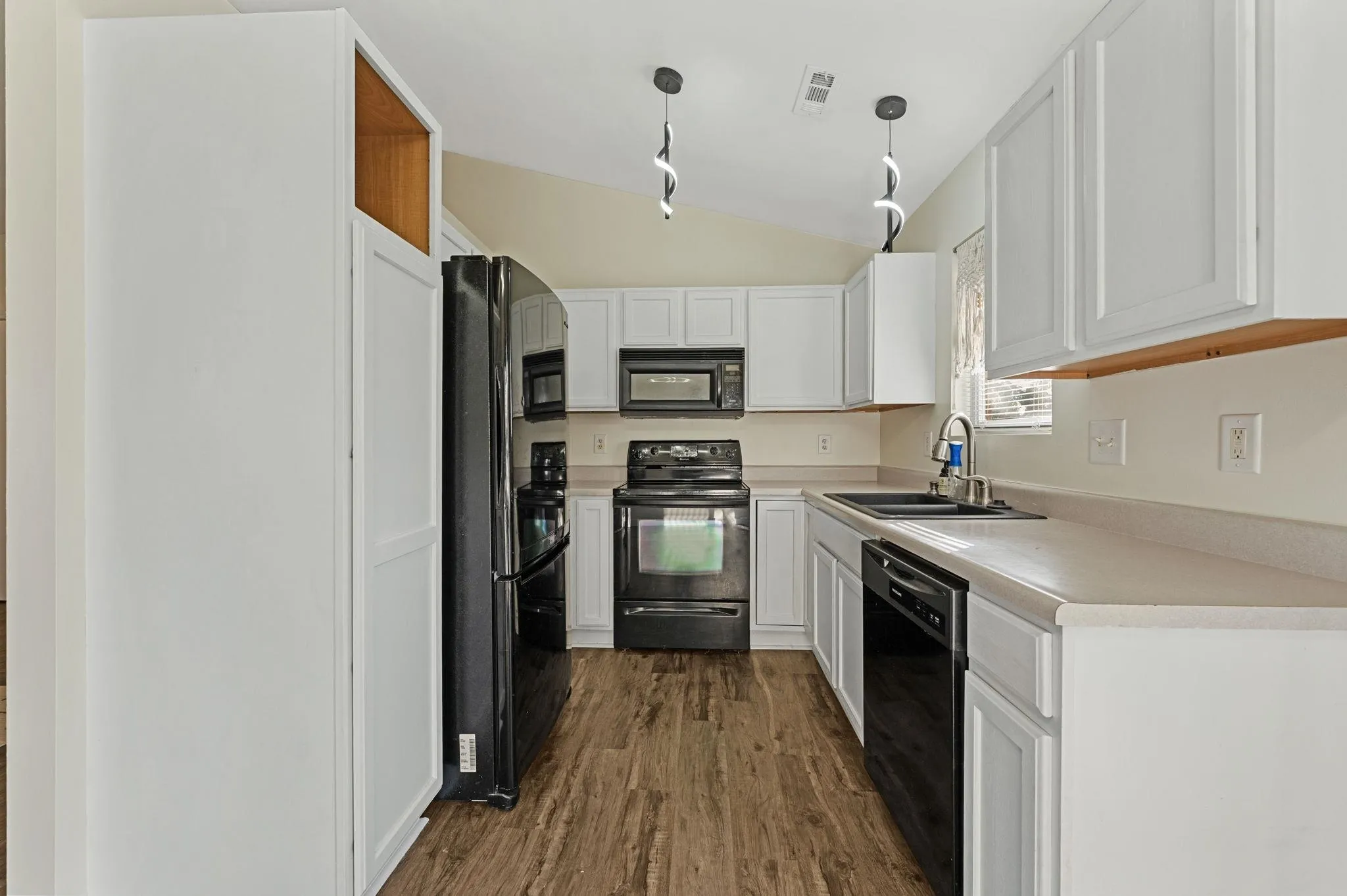 Maize, Kansas 67101, United States, 3 Bedrooms Bedrooms, ,1 BathroomBathrooms,Residential,Active,240005