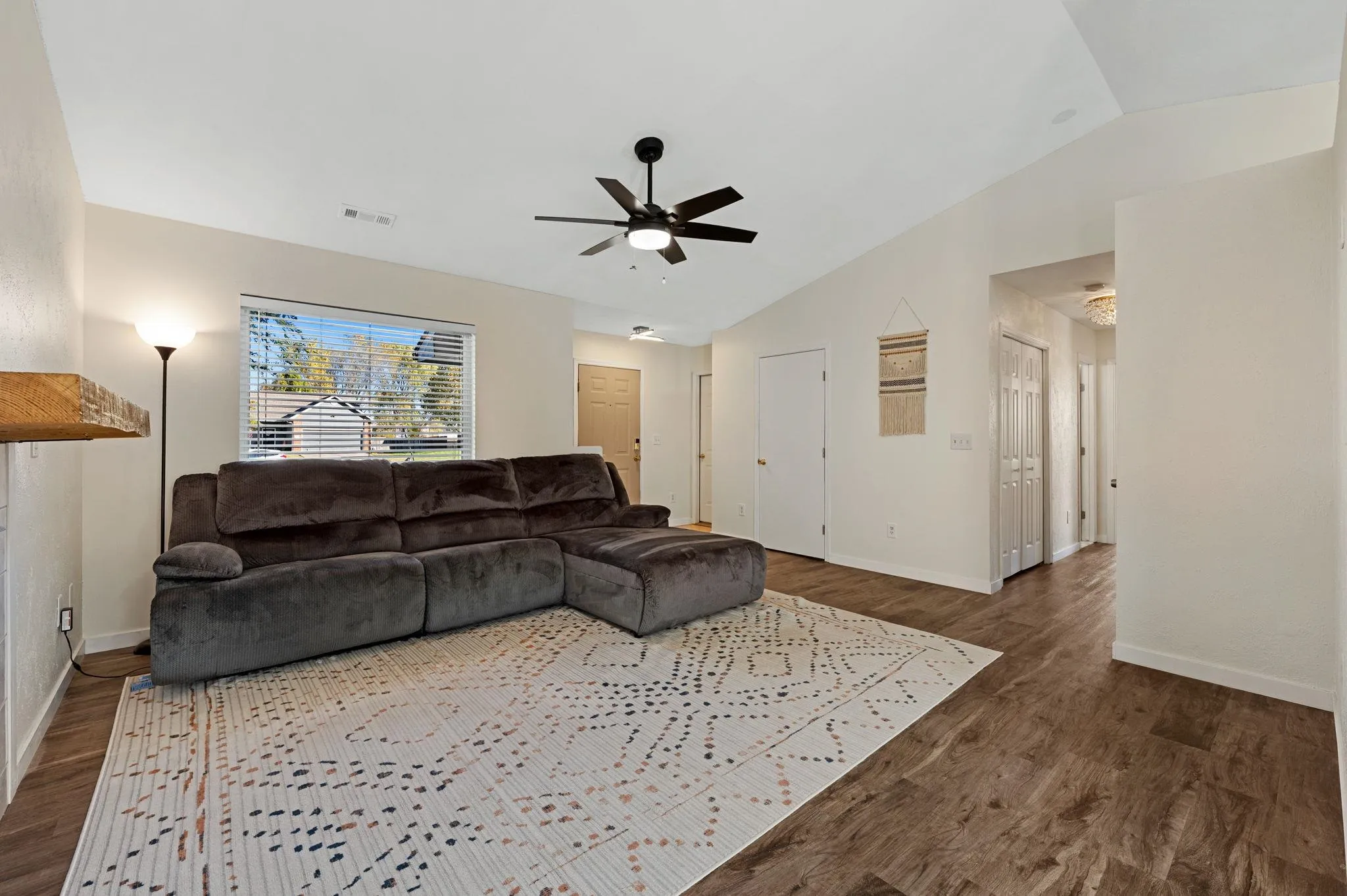 Maize, Kansas 67101, United States, 3 Bedrooms Bedrooms, ,1 BathroomBathrooms,Residential,Active,240005