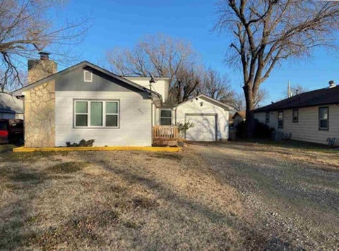 Homes For Sale - 206 N Poplar<br/> Douglass, KS 67039