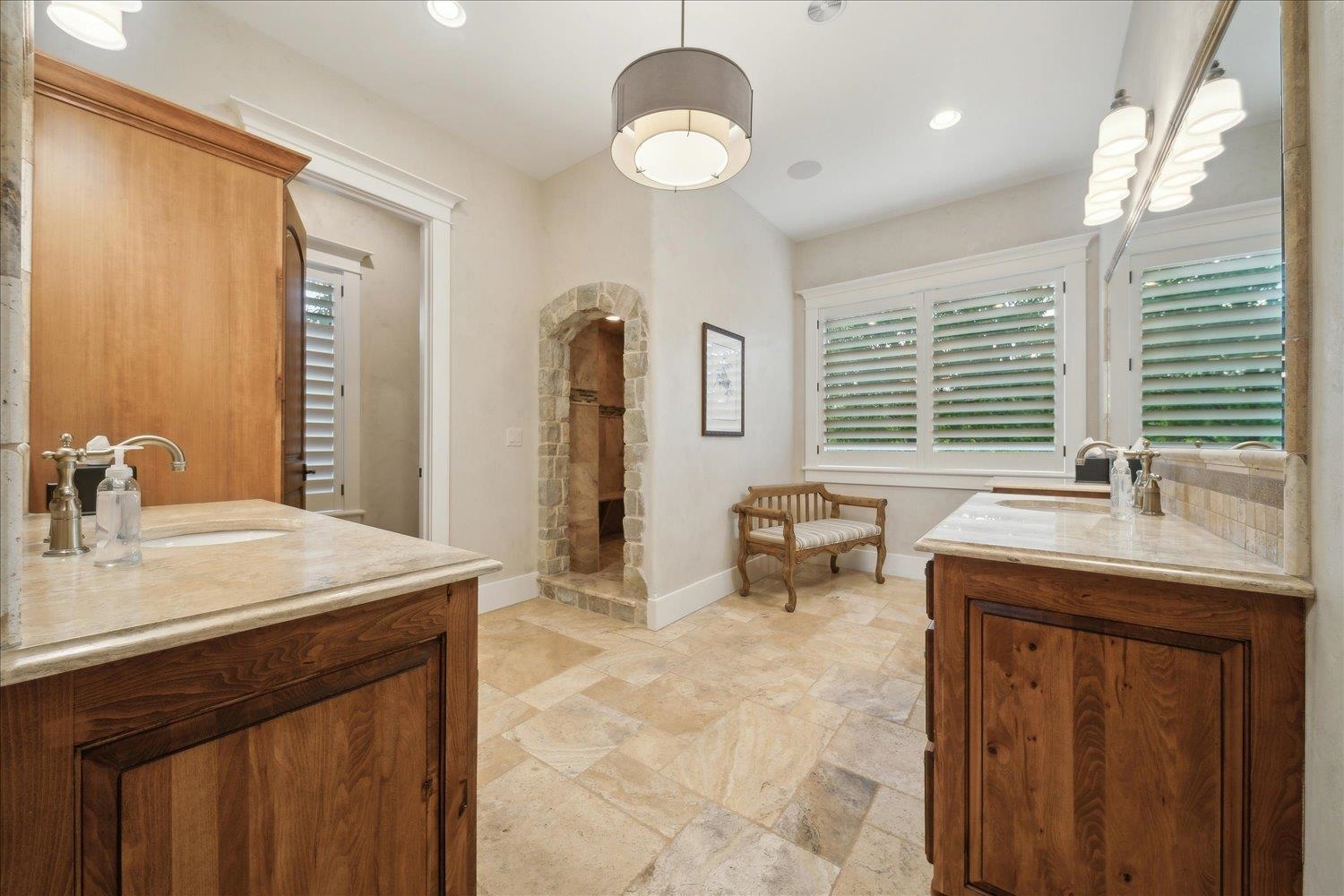 10801 E Glengate Cir, Wichita, Kansas image 14