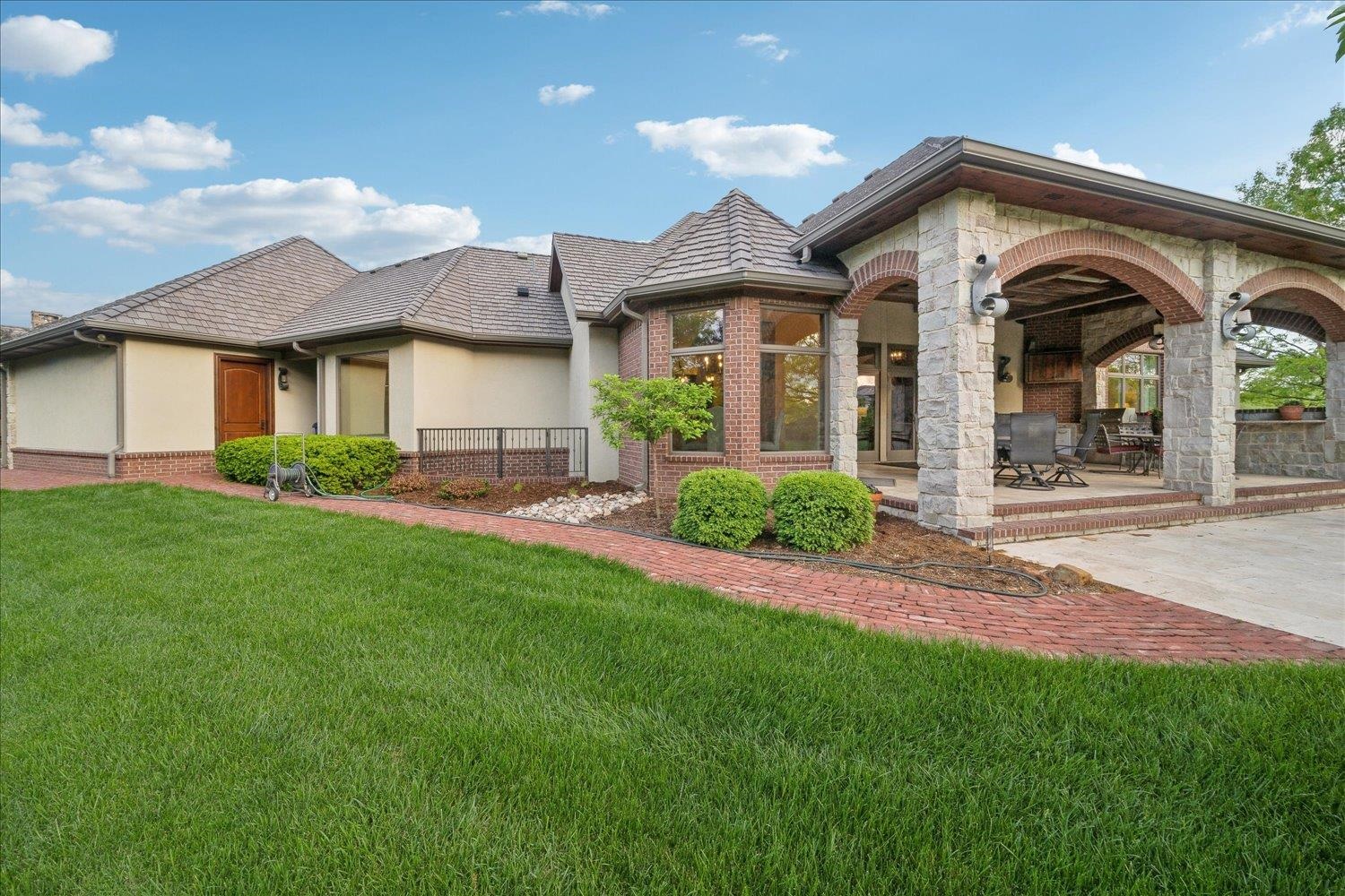 10801 E Glengate Cir, Wichita, Kansas image 32