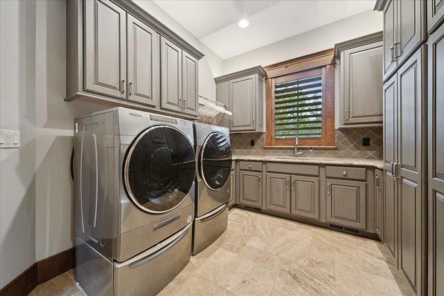 10801 E Glengate Cir, Wichita, Kansas image 18