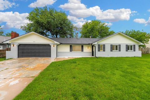 Homes For Sale - 218 Aaron Dr<br/> Butler County, Andover, KS 67002