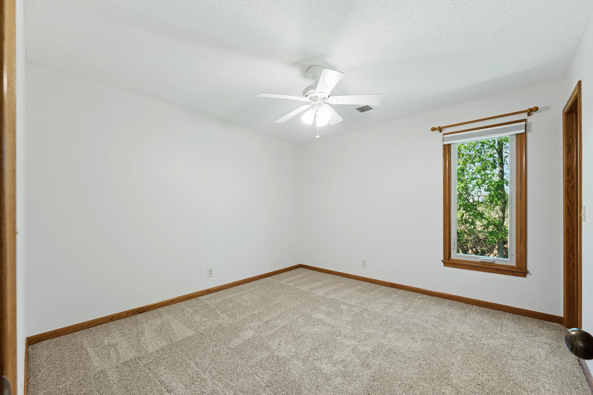 1655 S Bower Dr, Wichita, Kansas image 20