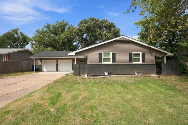 6136 EDINBURG ST, BEL AIRE, KS 67220 - Image a97a2a0640a112d6e7cc092af794808d/865606230