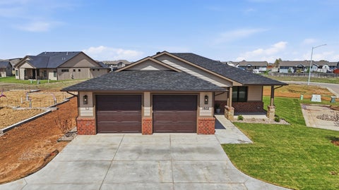 Townhouse For Sale - 1602 S Dove Place<br/> Sedgwick County, Goddard, KS 67052