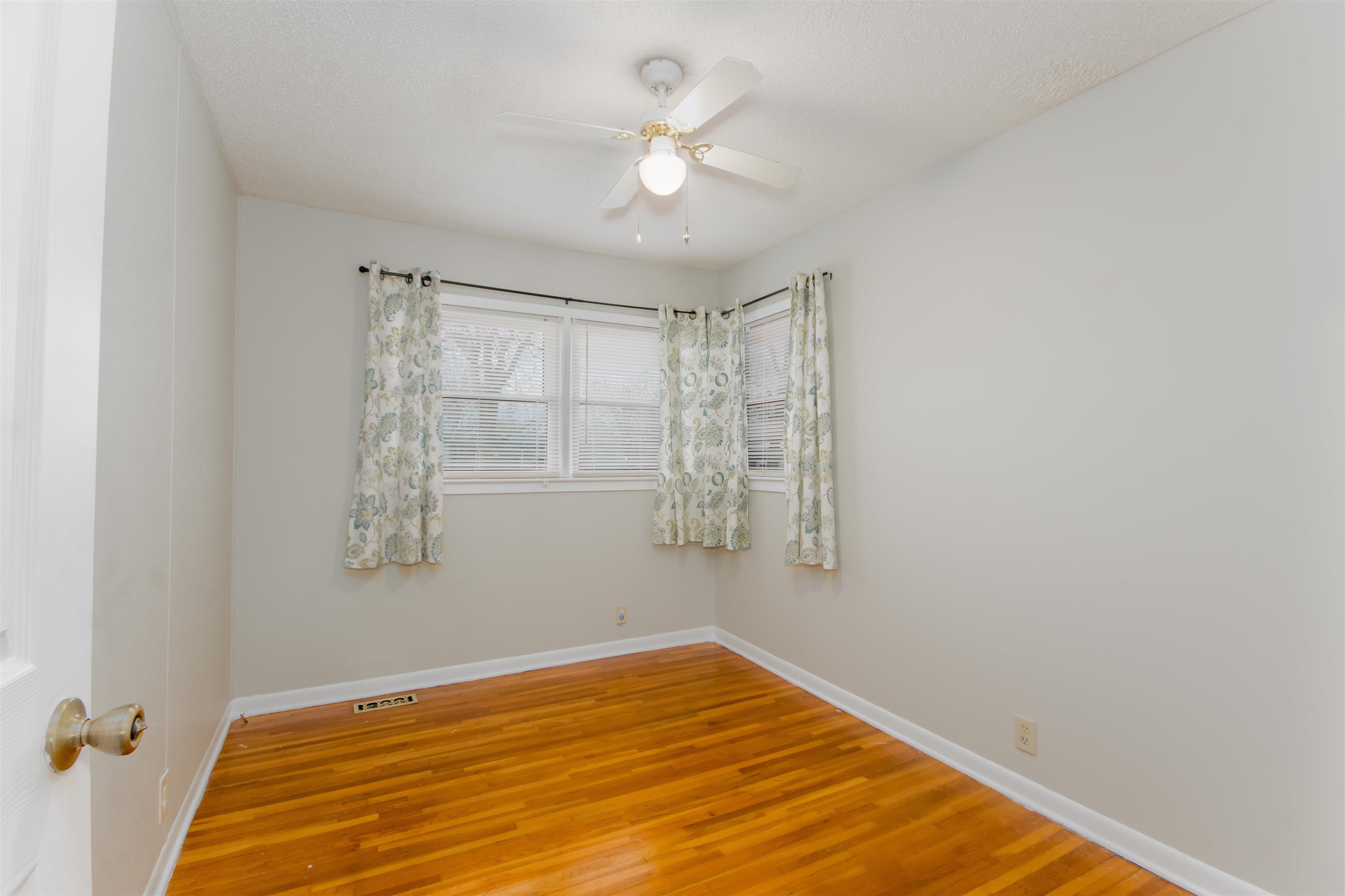 622 S Riverview Ave, Derby, Kansas image 13