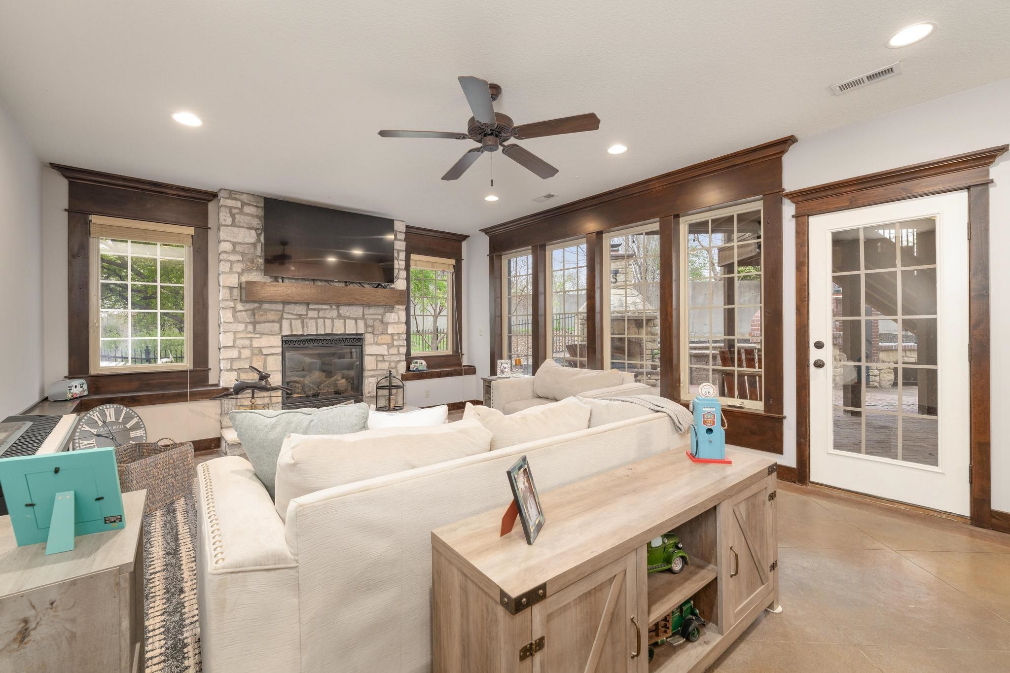 1430 Chaumont Cr Cir, Andover, Kansas image 25