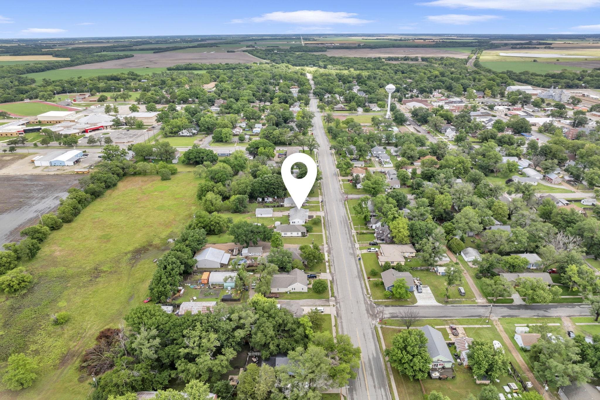 211 N Madison Ave, Sedgwick, Kansas image 19