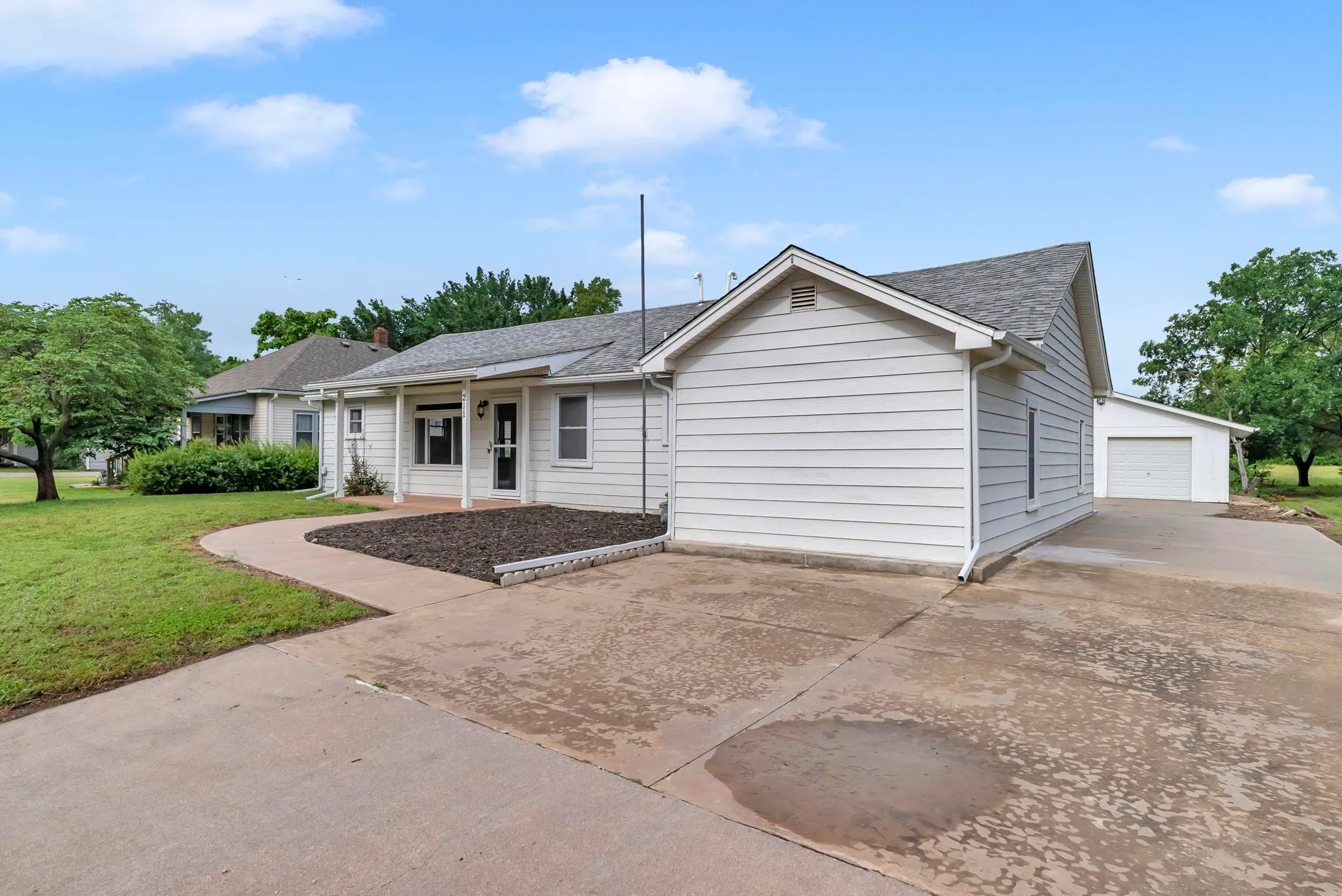 Sedgwick, Kansas 67135, United States, 3 Bedrooms Bedrooms, ,2 BathroomsBathrooms,Residential,Active,147231