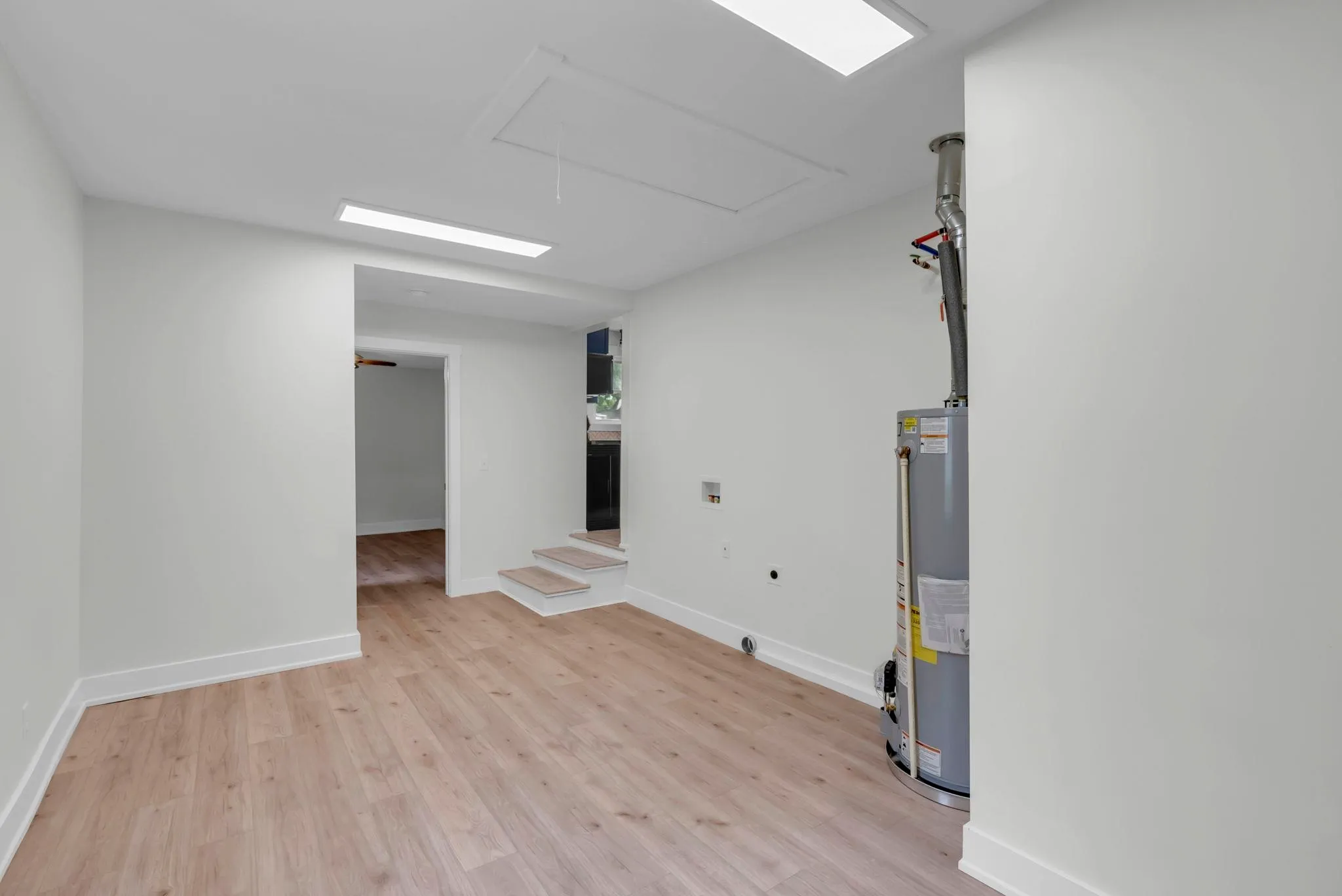 Sedgwick, Kansas 67135, United States, 3 Bedrooms Bedrooms, ,2 BathroomsBathrooms,Residential,Active,147231