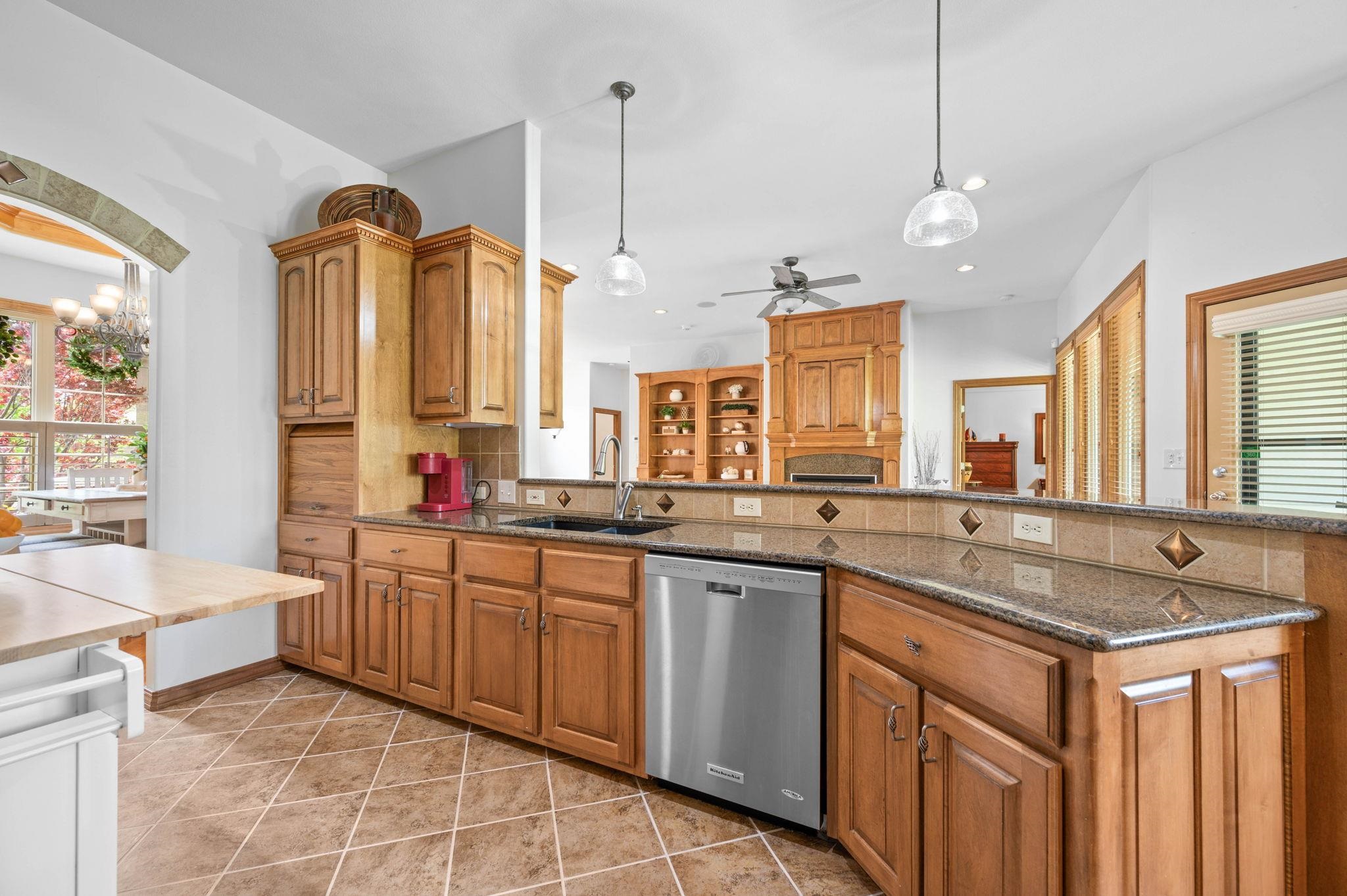 3234 N Brush Creek, Wichita, Kansas image 9