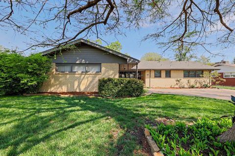 Homes For Sale - 6512 E Murdock Ave<br/> Wichita, KS 67206