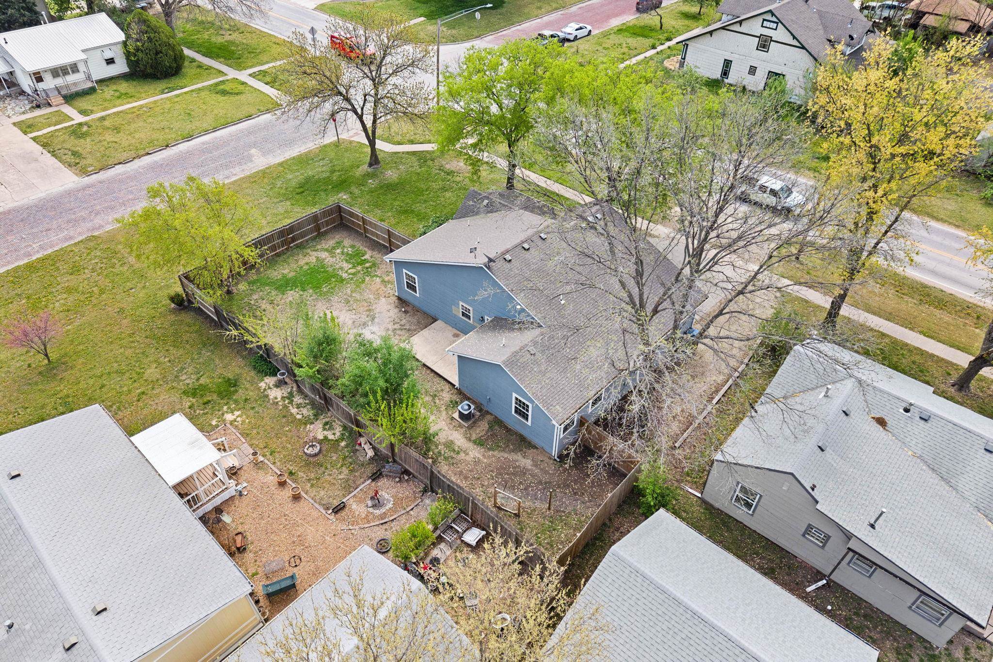 226 E 1st St, Douglass, Kansas image 6