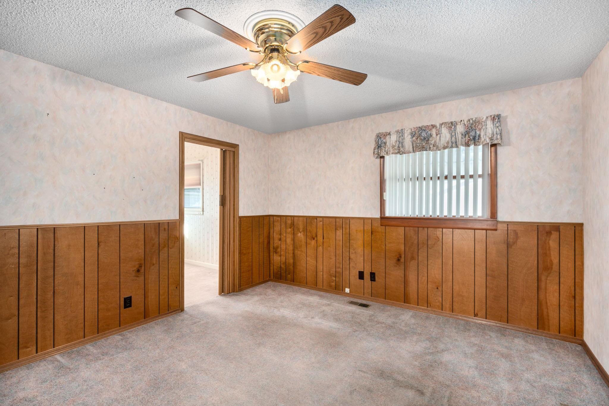 Wichita, Kansas 67216, United States, 3 Bedrooms Bedrooms, ,2 BathroomsBathrooms,Residential,Pending,67526