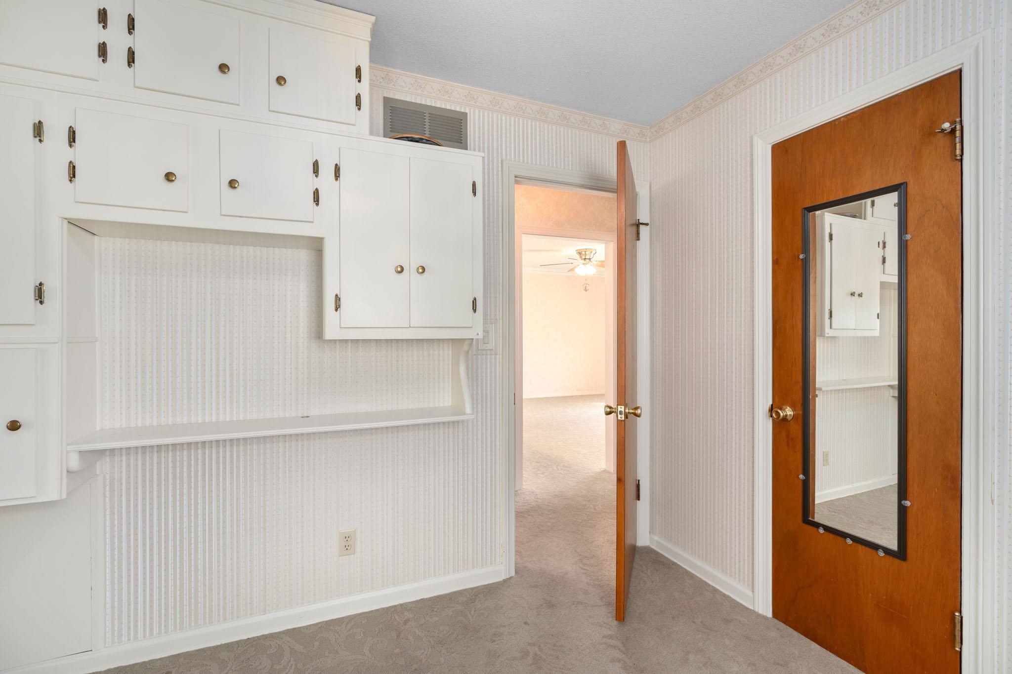 Wichita, Kansas 67216, United States, 3 Bedrooms Bedrooms, ,2 BathroomsBathrooms,Residential,Pending,67526