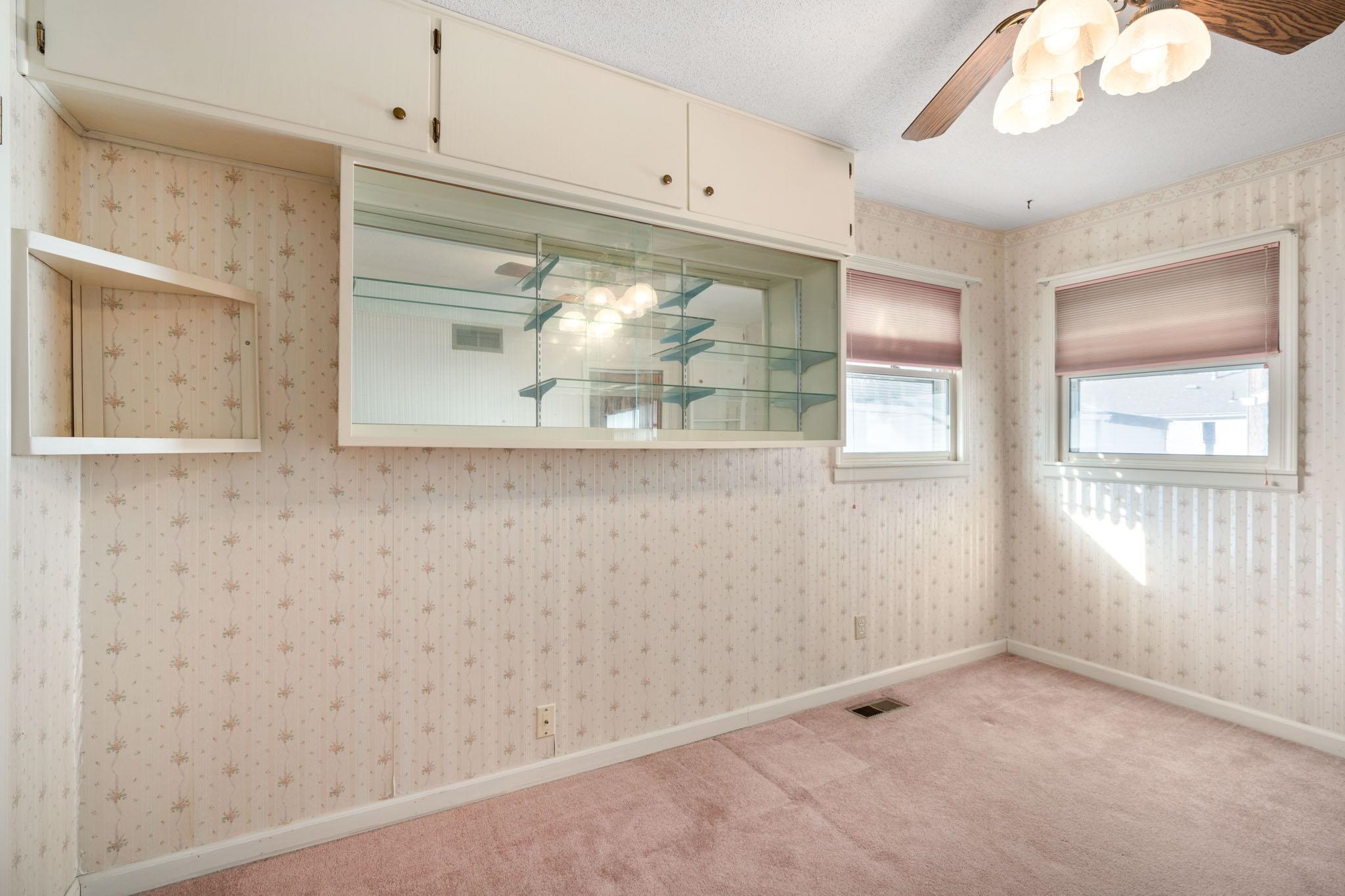 Wichita, Kansas 67216, United States, 3 Bedrooms Bedrooms, ,2 BathroomsBathrooms,Residential,Pending,67526