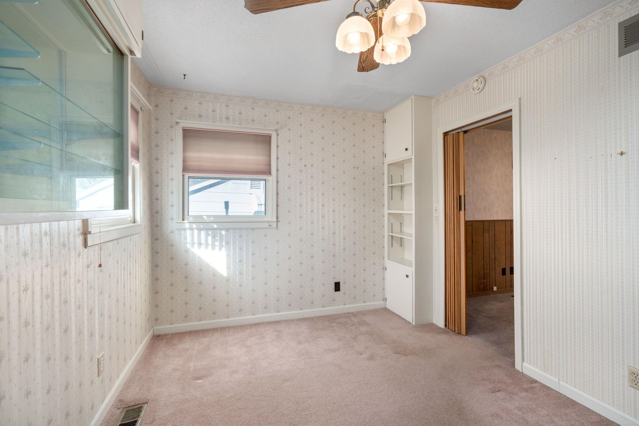 Wichita, Kansas 67216, United States, 3 Bedrooms Bedrooms, ,2 BathroomsBathrooms,Residential,Pending,67526