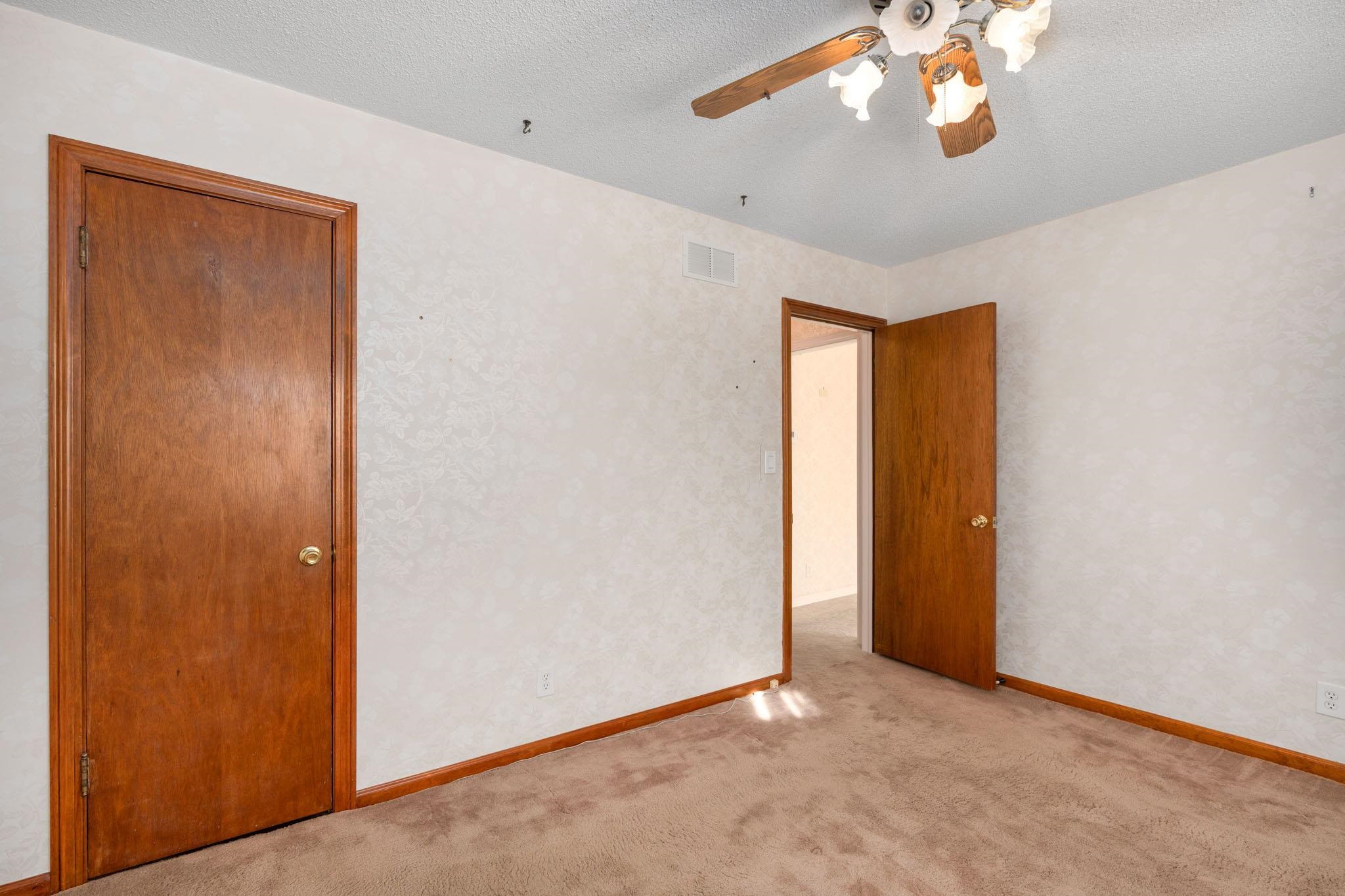 Wichita, Kansas 67216, United States, 3 Bedrooms Bedrooms, ,2 BathroomsBathrooms,Residential,Pending,67526