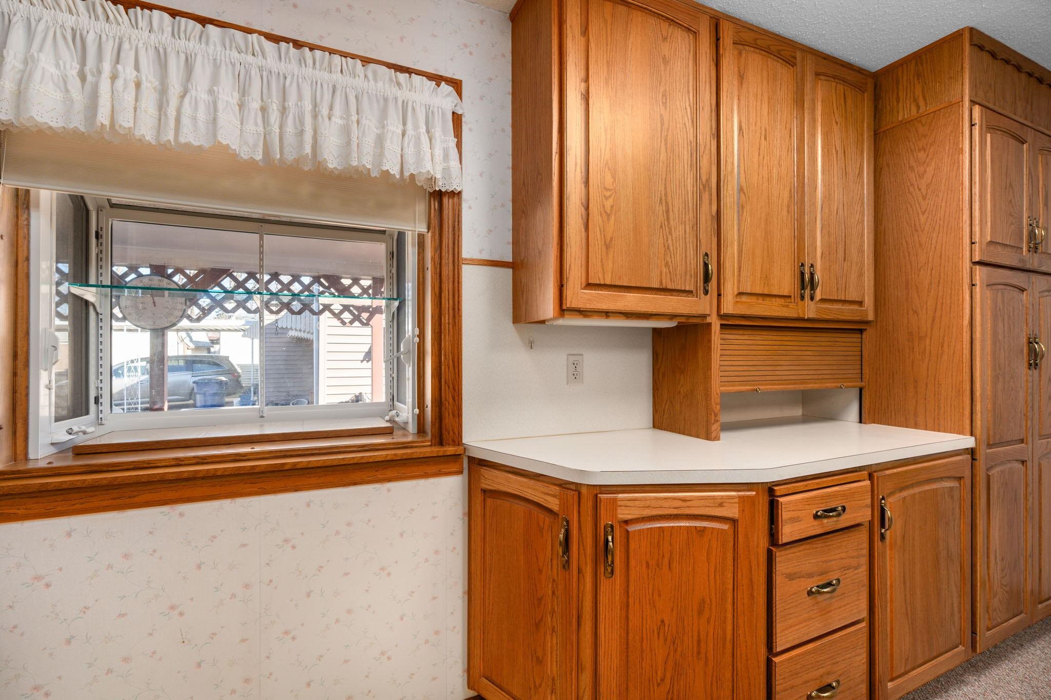 Wichita, Kansas 67216, United States, 3 Bedrooms Bedrooms, ,2 BathroomsBathrooms,Residential,Pending,67526