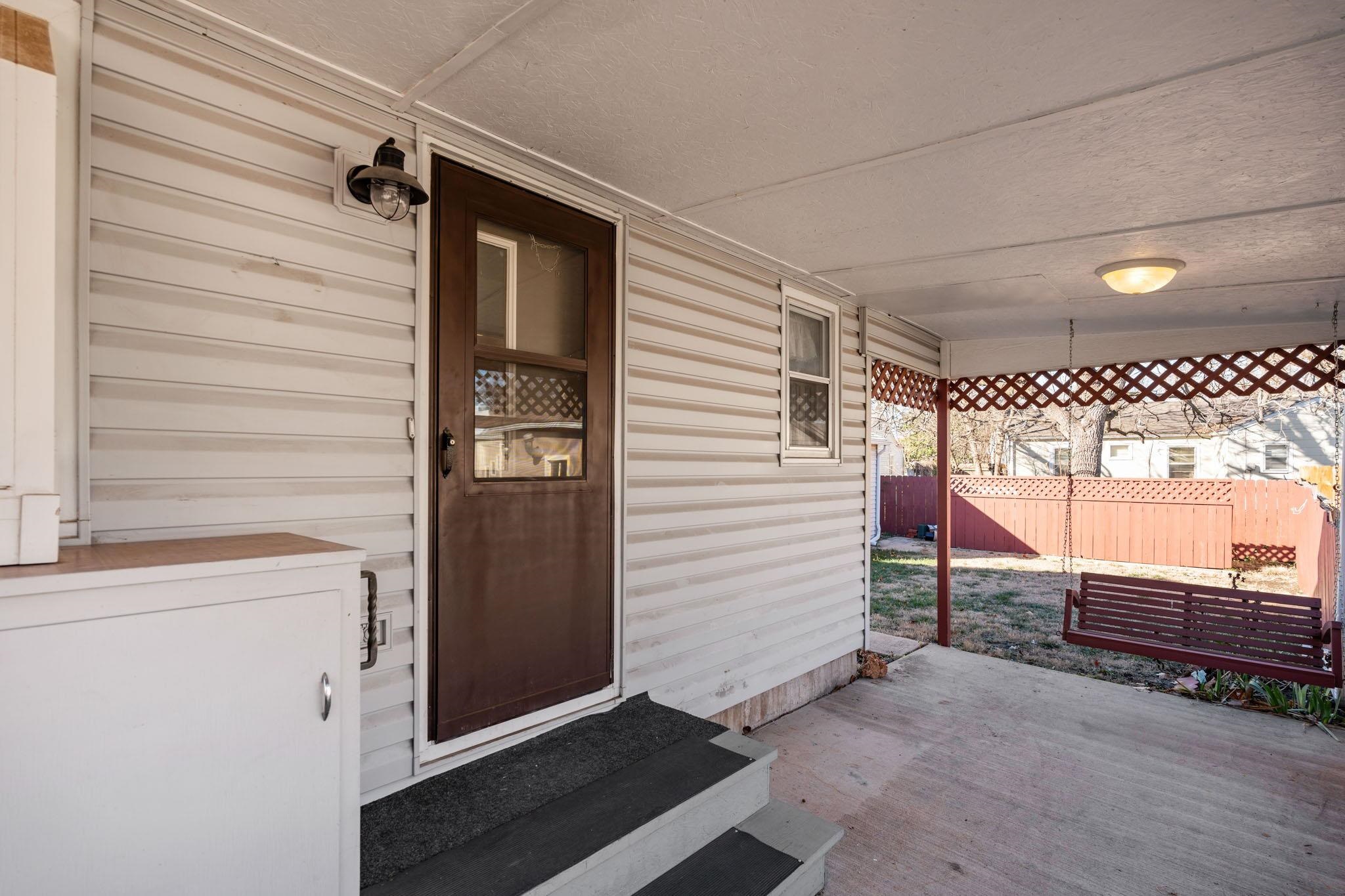 Wichita, Kansas 67216, United States, 3 Bedrooms Bedrooms, ,2 BathroomsBathrooms,Residential,Pending,67526