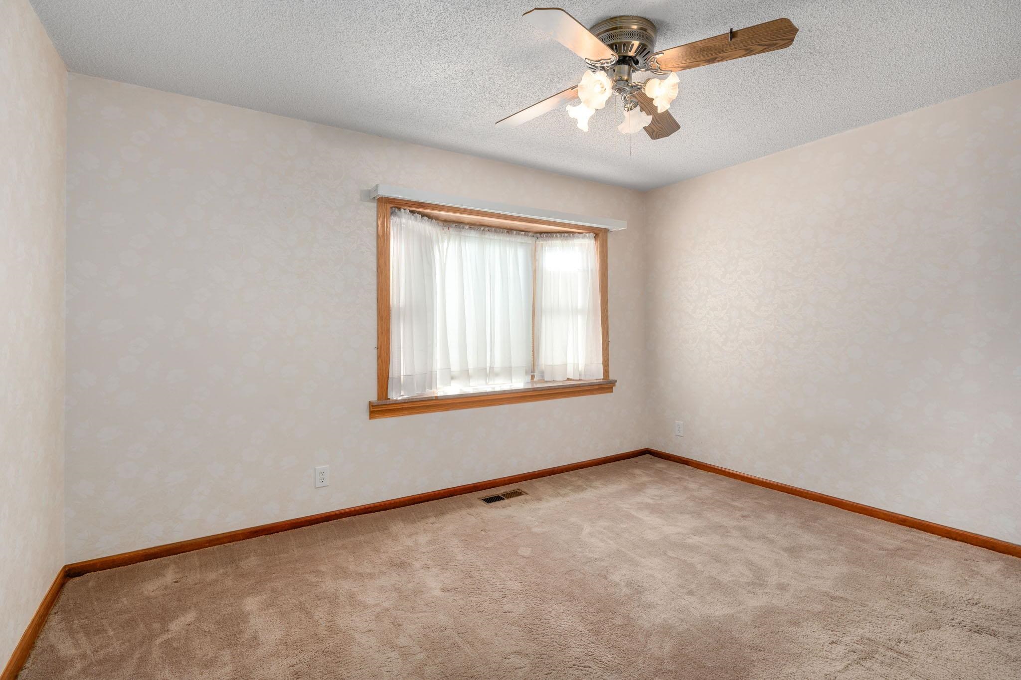 Wichita, Kansas 67216, United States, 3 Bedrooms Bedrooms, ,2 BathroomsBathrooms,Residential,Pending,67526