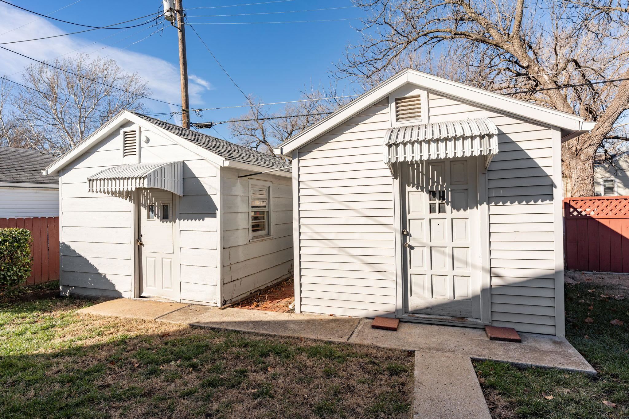 Wichita, Kansas 67216, United States, 3 Bedrooms Bedrooms, ,2 BathroomsBathrooms,Residential,Pending,67526