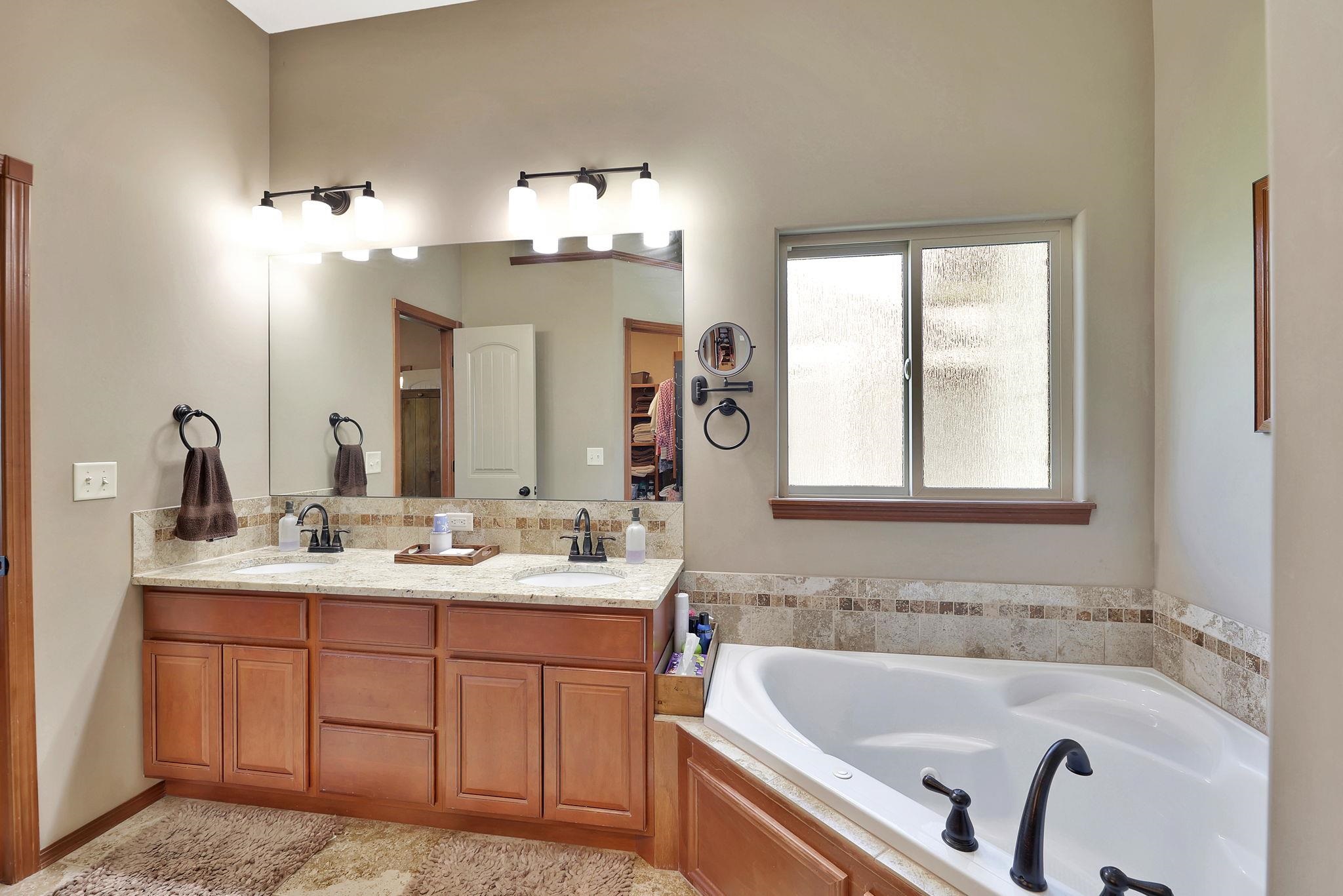 1131 N High Park Dr, Derby, Kansas image 19