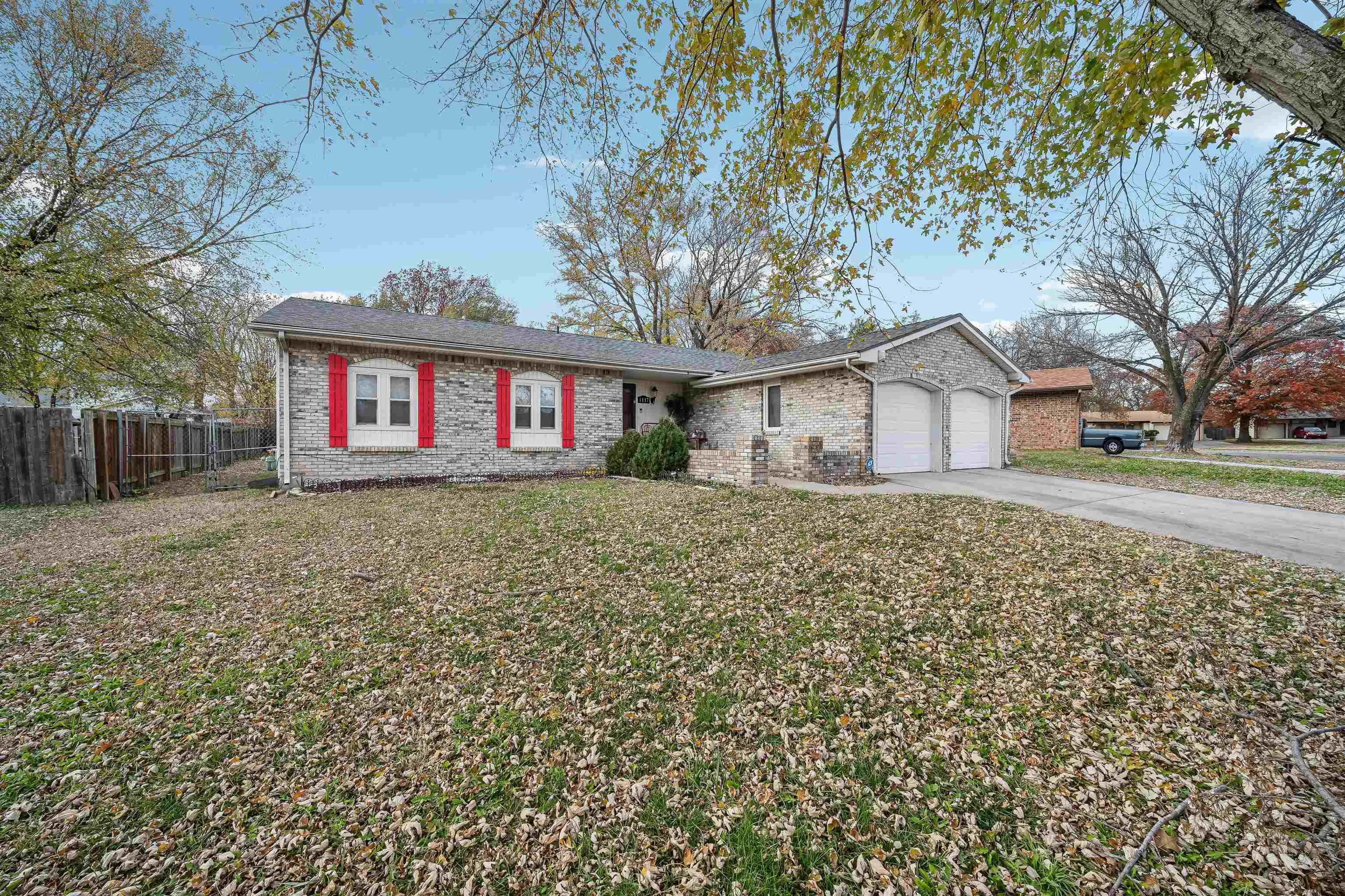 Wichita, Kansas 67207, United States, 3 Bedrooms Bedrooms, ,4 BathroomsBathrooms,Residential,Pending,44641