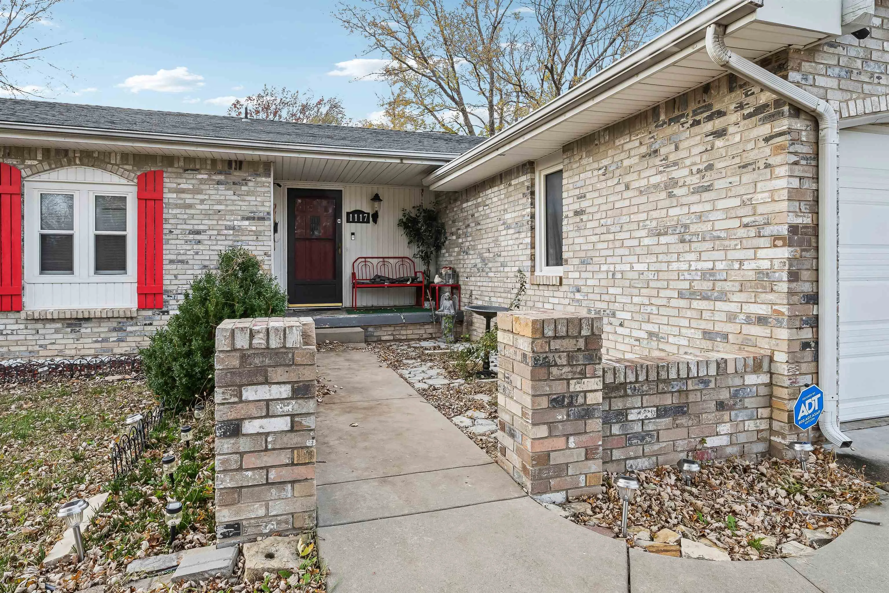 Wichita, Kansas 67207, United States, 3 Bedrooms Bedrooms, ,4 BathroomsBathrooms,Residential,Pending,44641