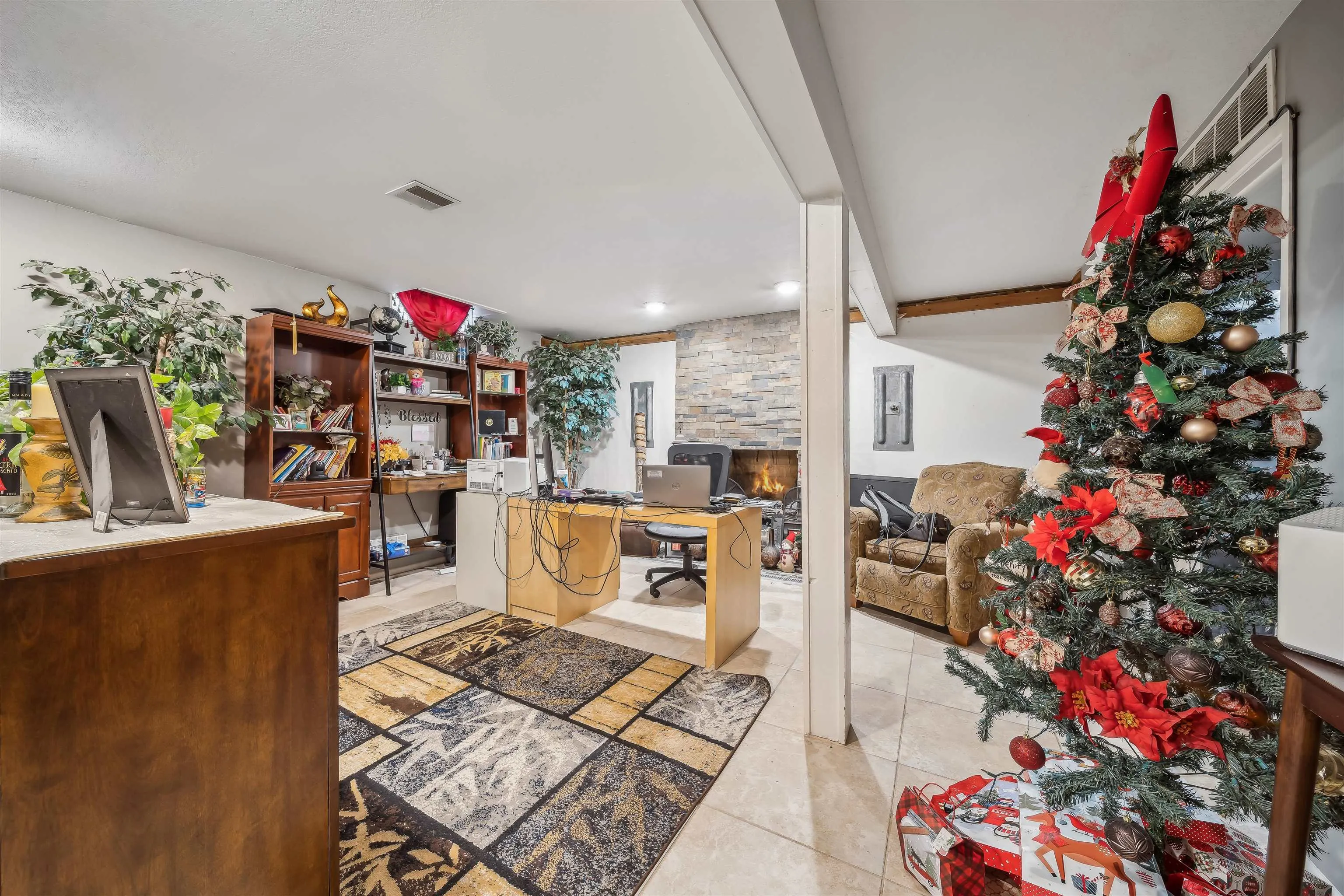 Wichita, Kansas 67207, United States, 3 Bedrooms Bedrooms, ,4 BathroomsBathrooms,Residential,Pending,44641