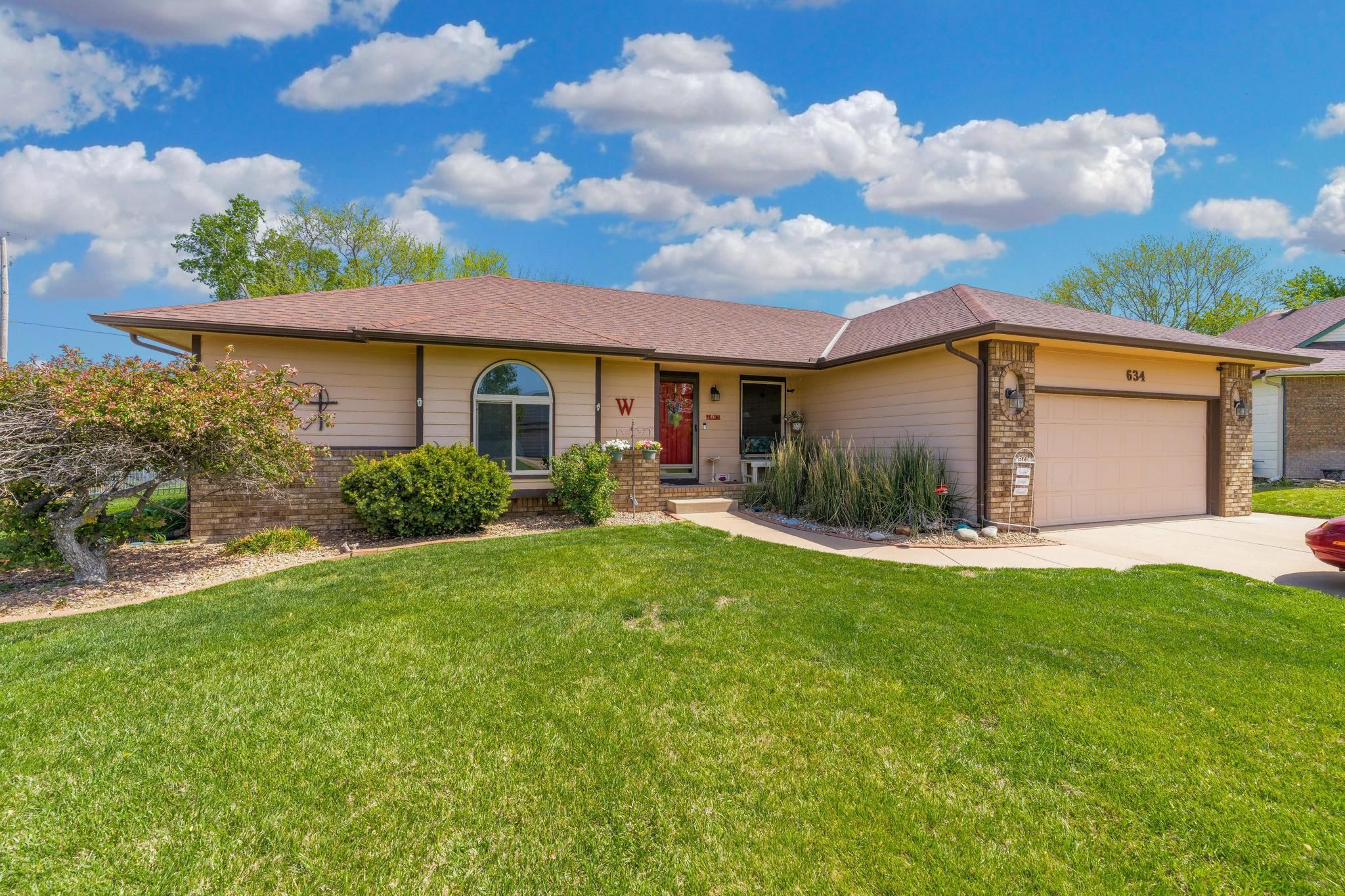 634 N Rolling Hills Ct, Clearwater, Kansas image 1