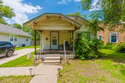 Homes For Sale - 253 N Fern St<br/> Wichita, KS 67203