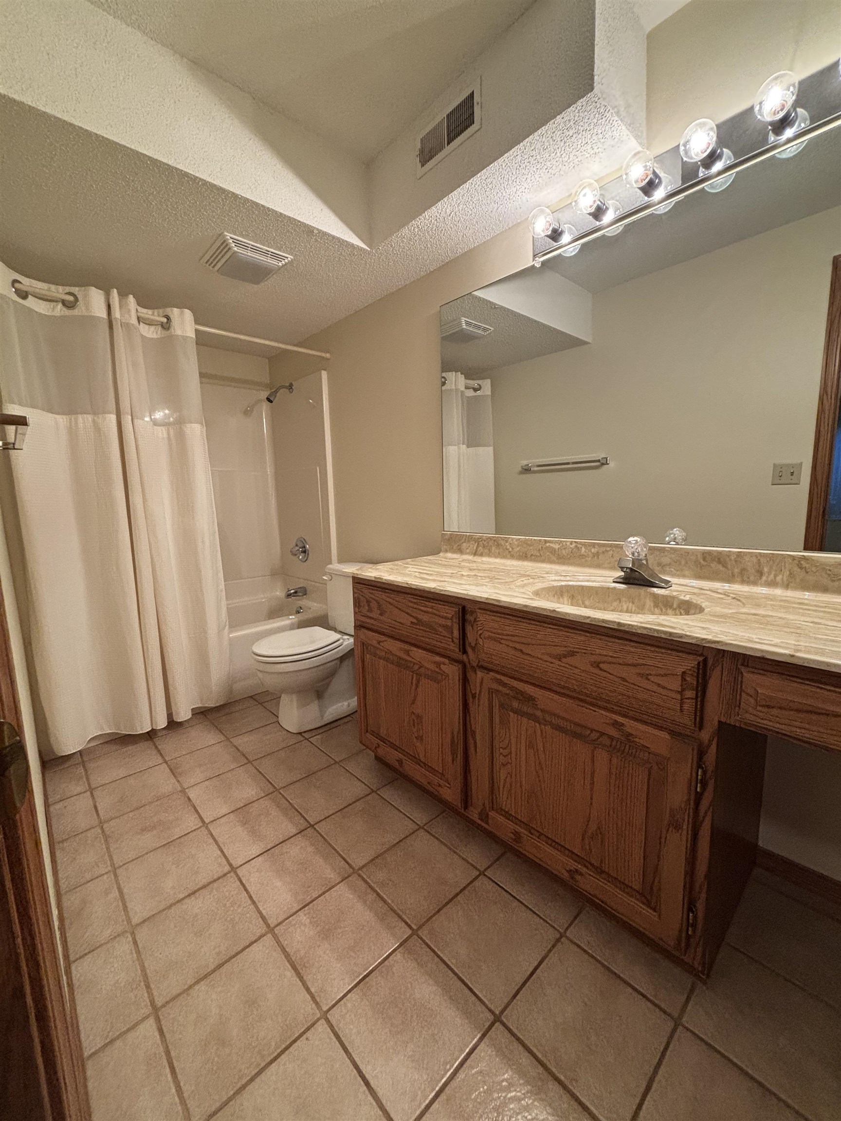 8712 E Parkmont Dr, Wichita, Kansas image 16