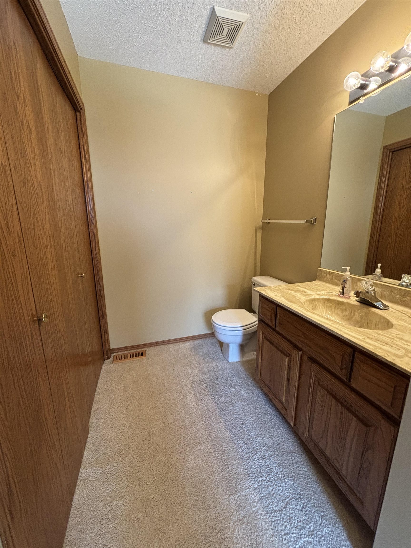 8712 E Parkmont Dr, Wichita, Kansas image 7