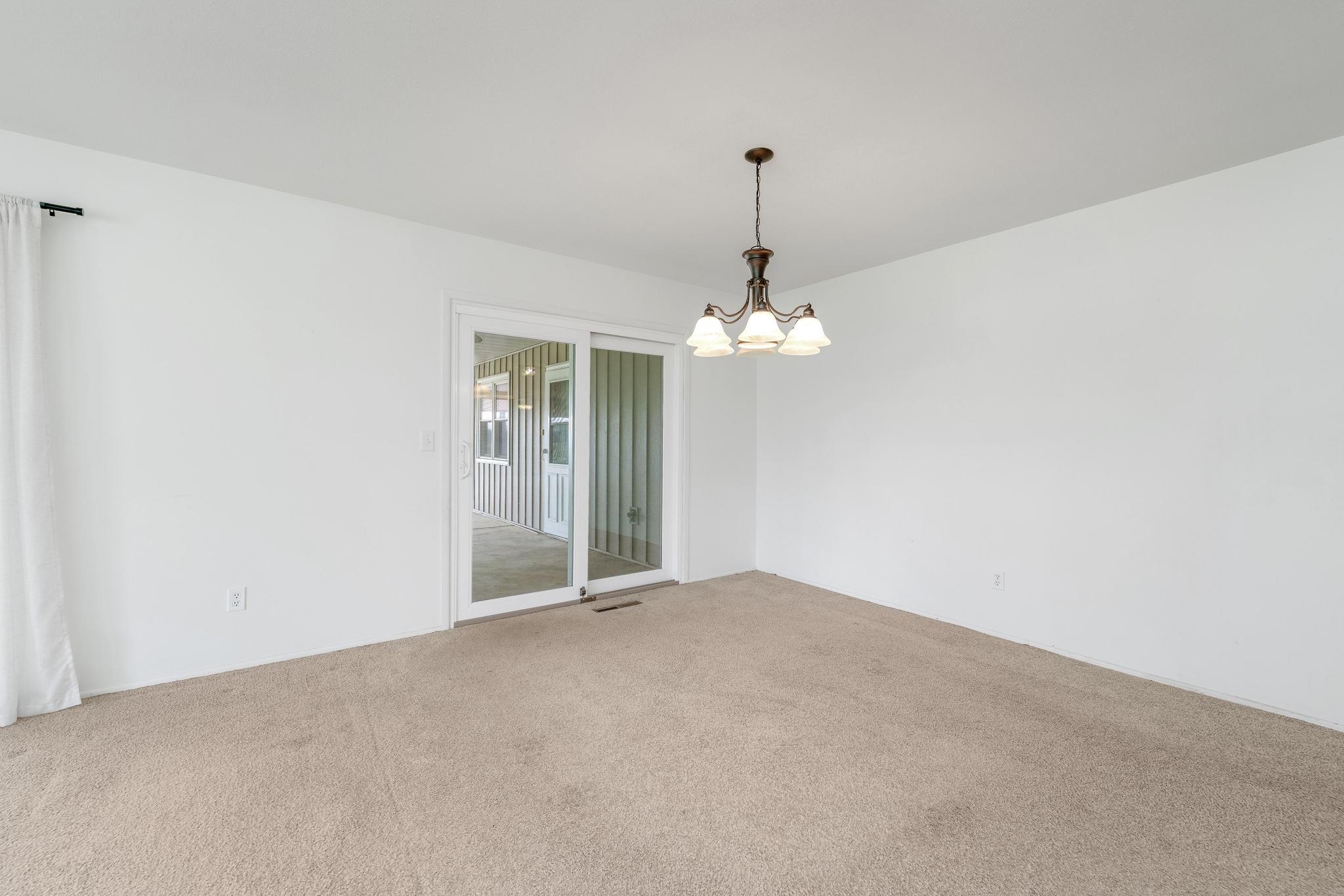 201 W Juniper St, Hillsboro, Virginia image 8