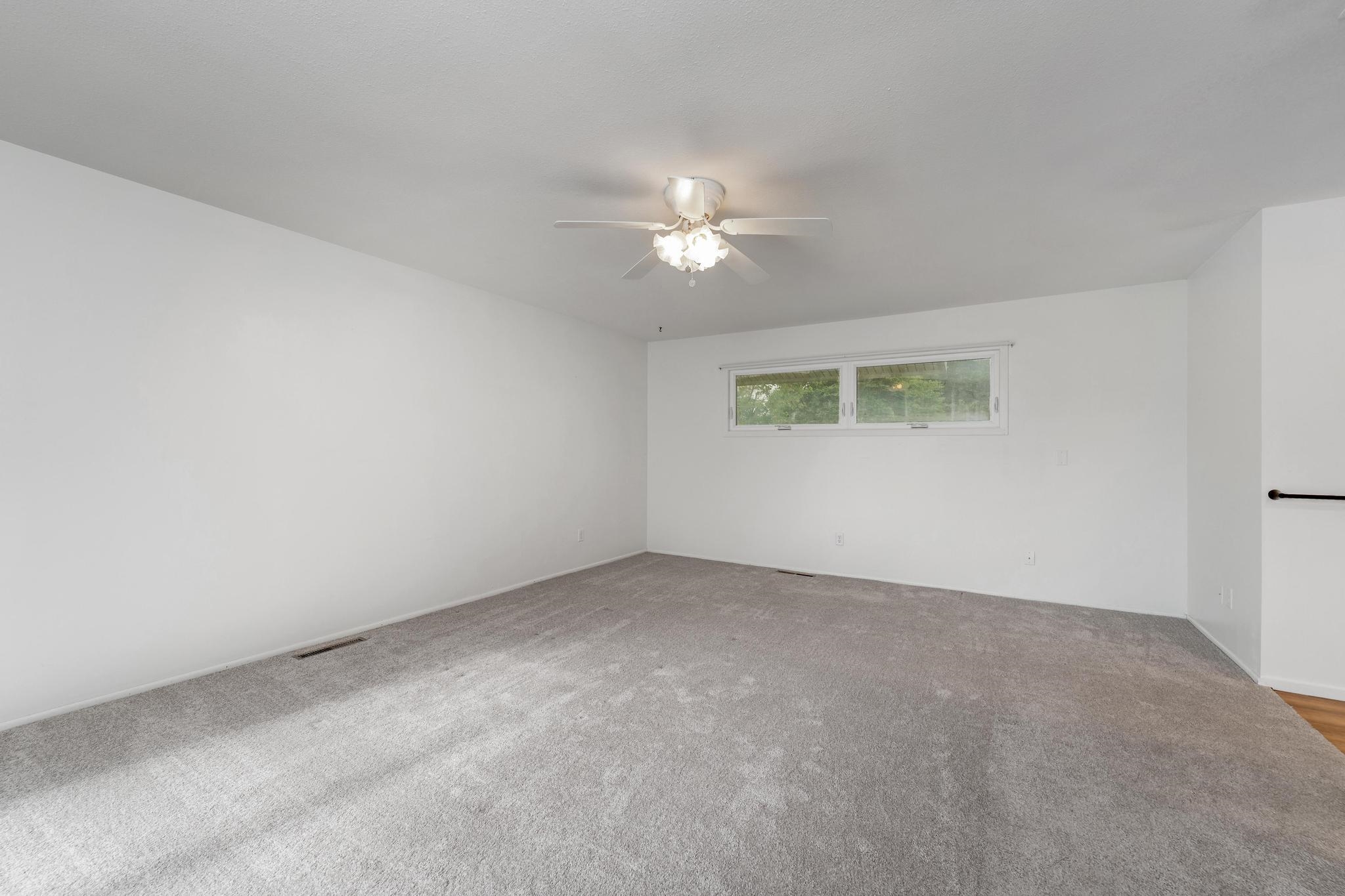 201 W Juniper St, Hillsboro, Virginia image 18