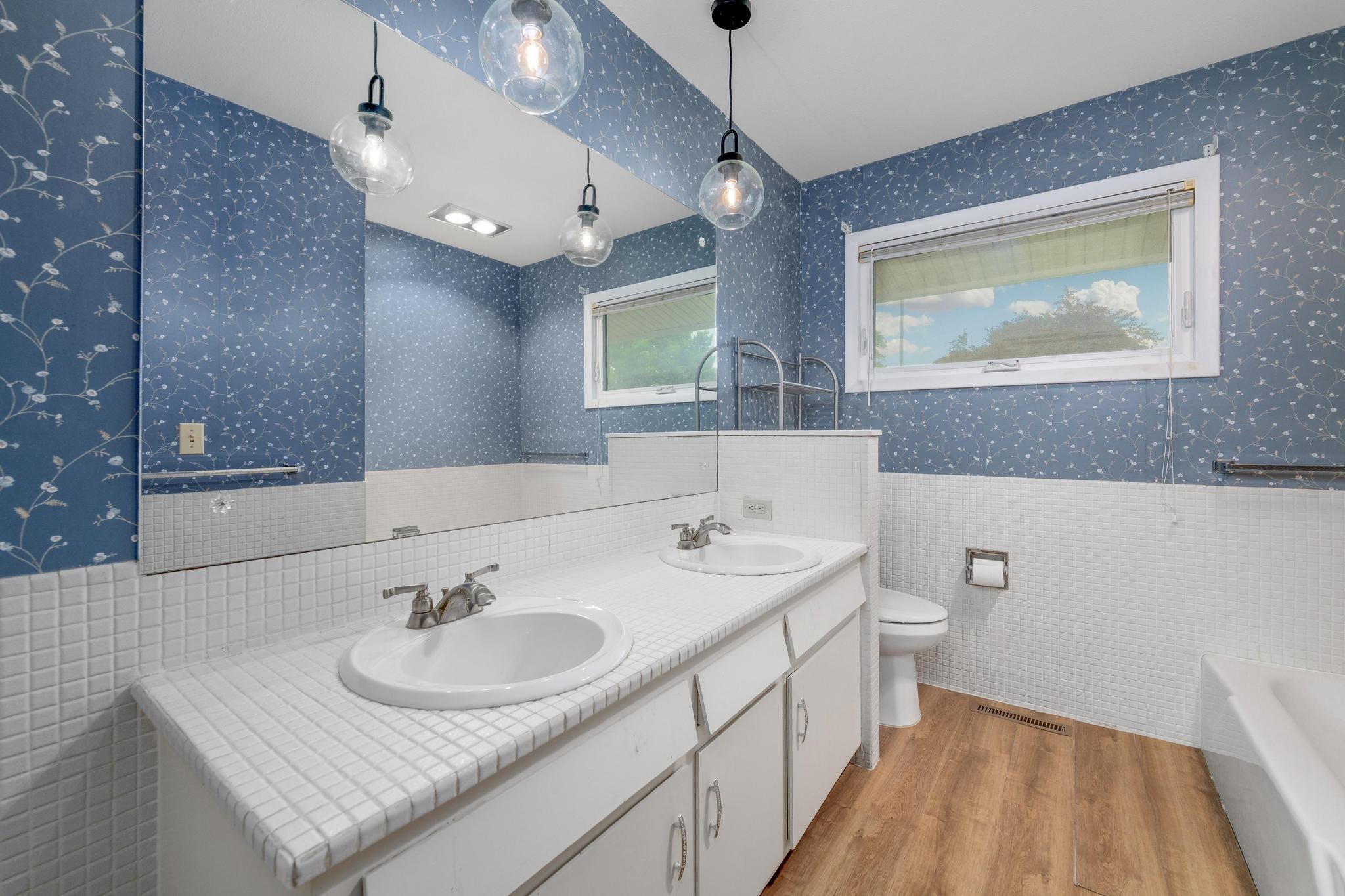 201 W Juniper St, Hillsboro, Virginia image 26