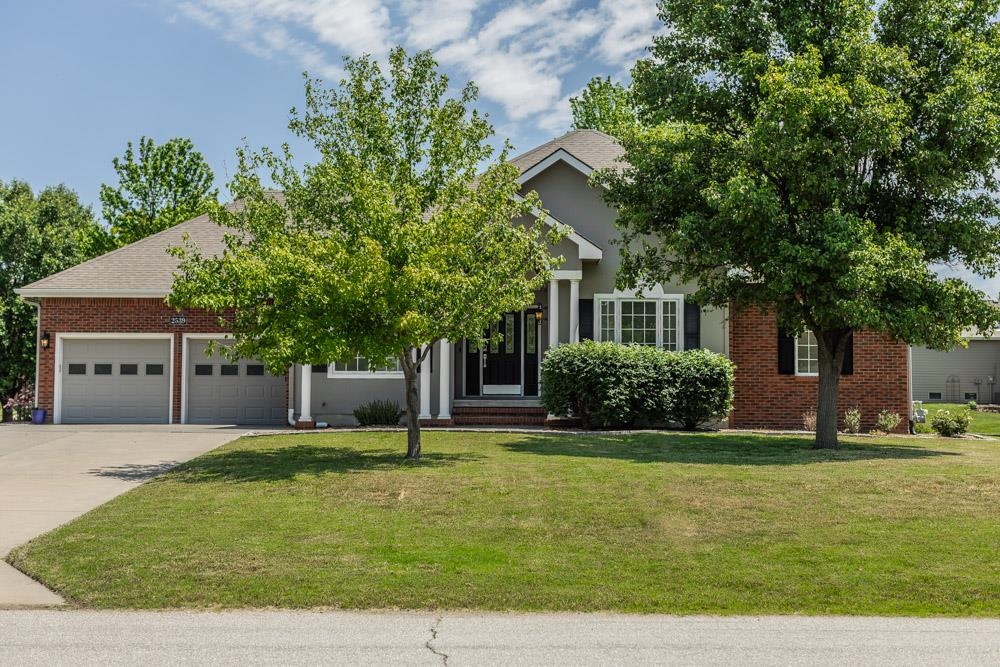 2539 Aberdeen Ln, Salina, Kansas image 1