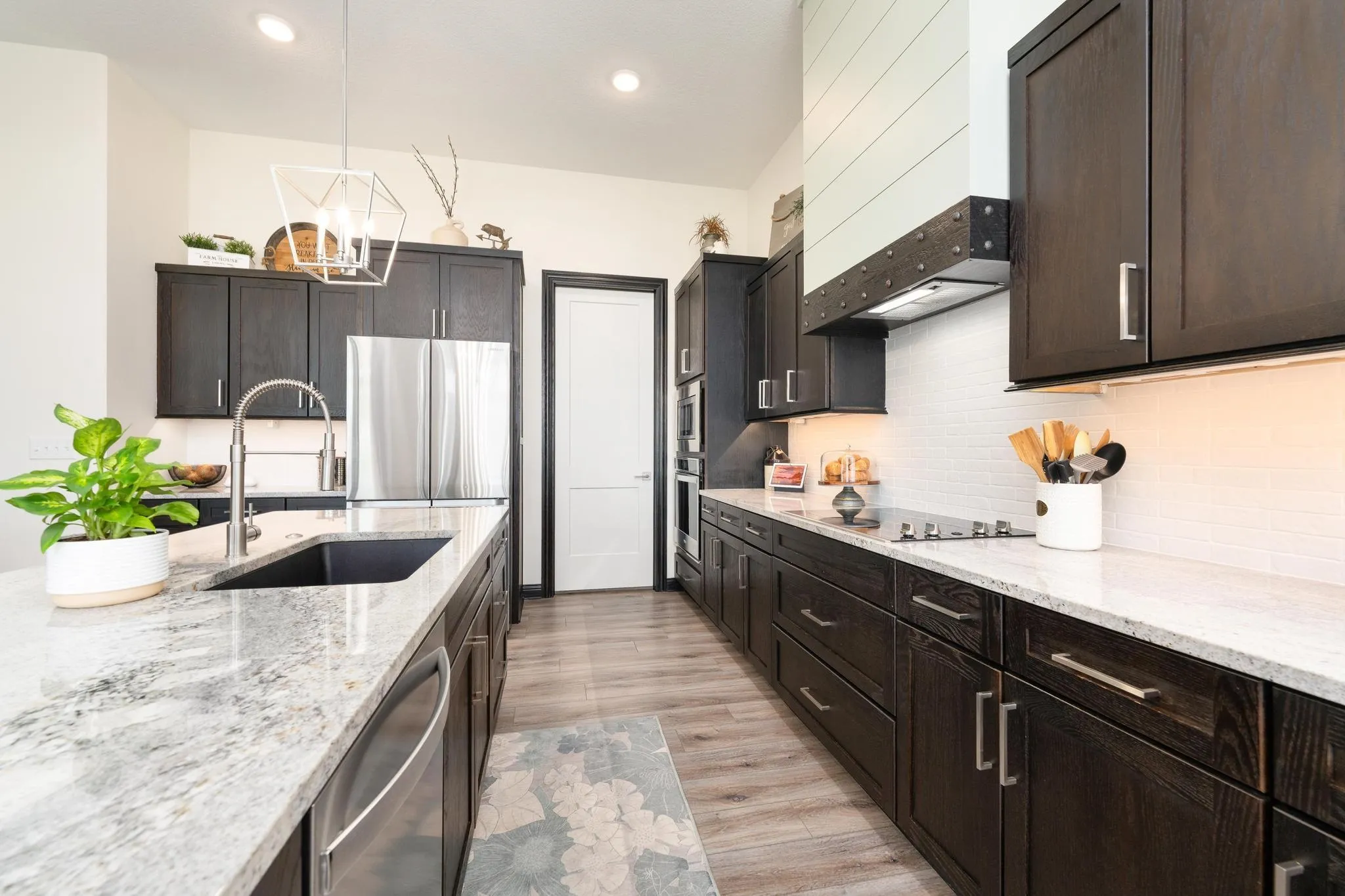 Derby, Kansas 67037, United States, 5 Bedrooms Bedrooms, ,3 BathroomsBathrooms,Residential,Pending,53773