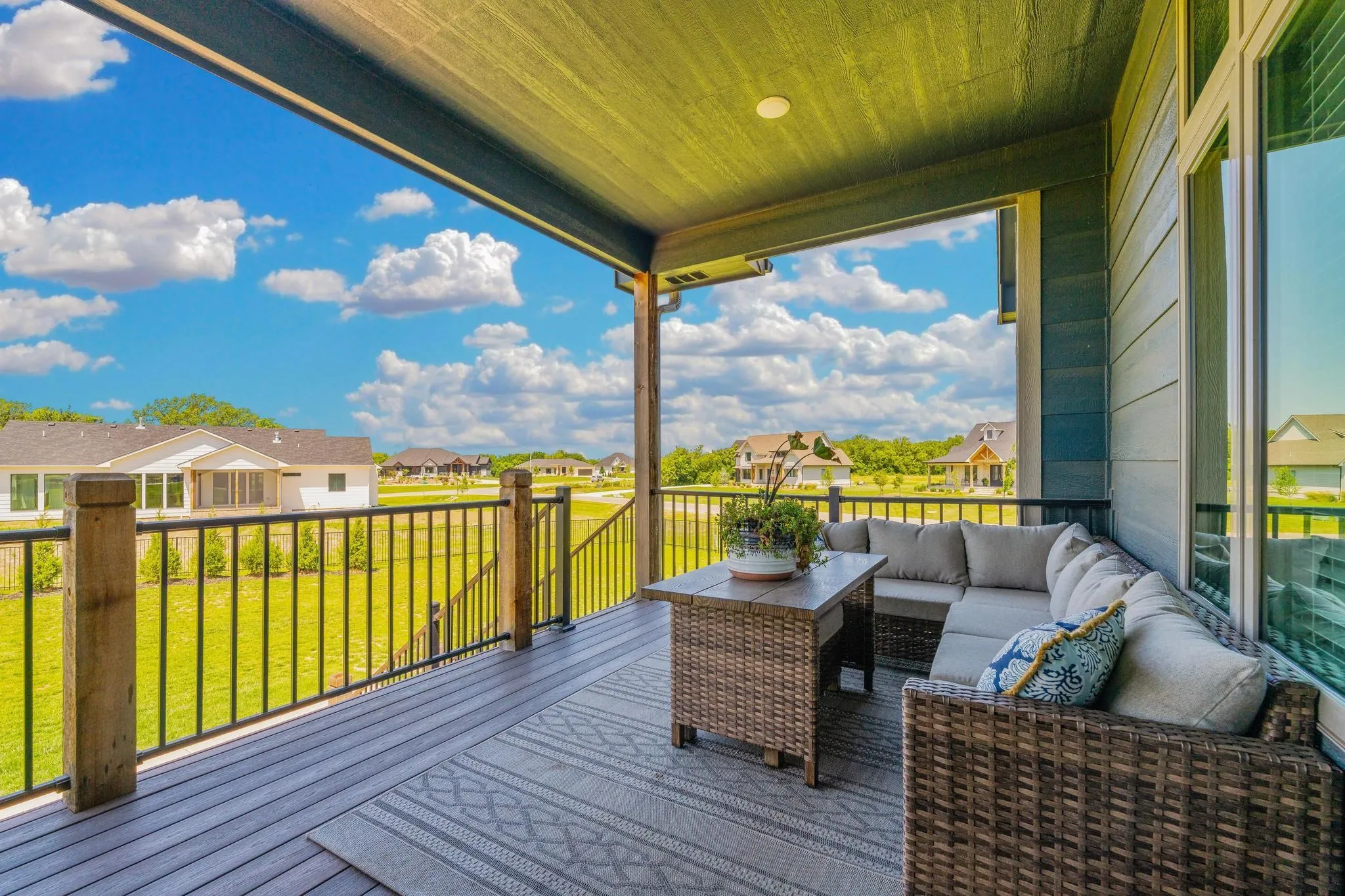 Derby, Kansas 67037, United States, 5 Bedrooms Bedrooms, ,3 BathroomsBathrooms,Residential,Pending,53773