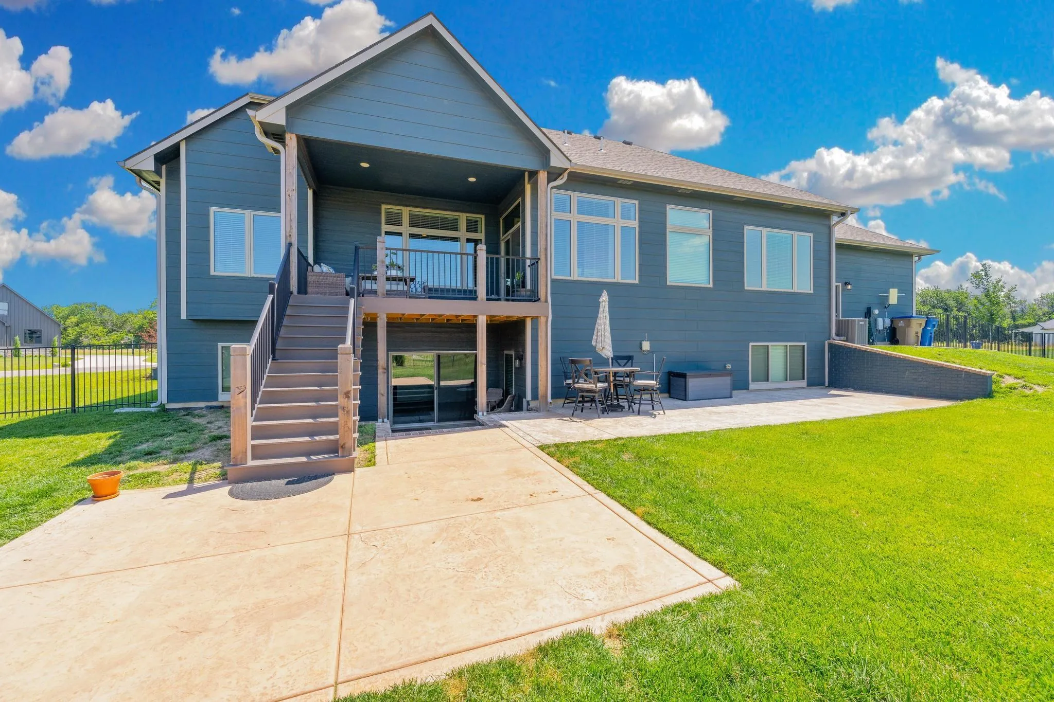 Derby, Kansas 67037, United States, 5 Bedrooms Bedrooms, ,3 BathroomsBathrooms,Residential,Pending,53773