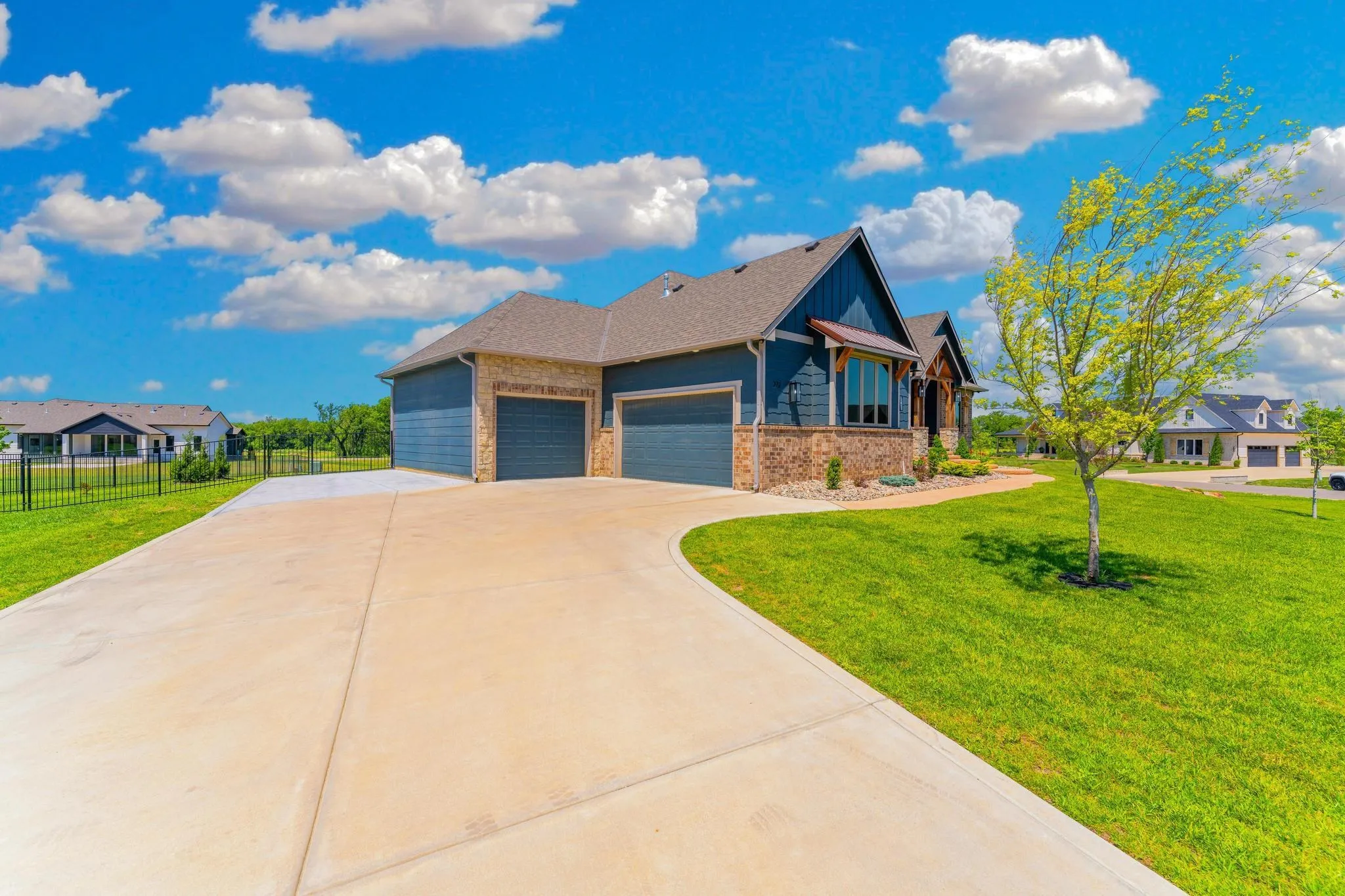 Derby, Kansas 67037, United States, 5 Bedrooms Bedrooms, ,3 BathroomsBathrooms,Residential,Pending,53773