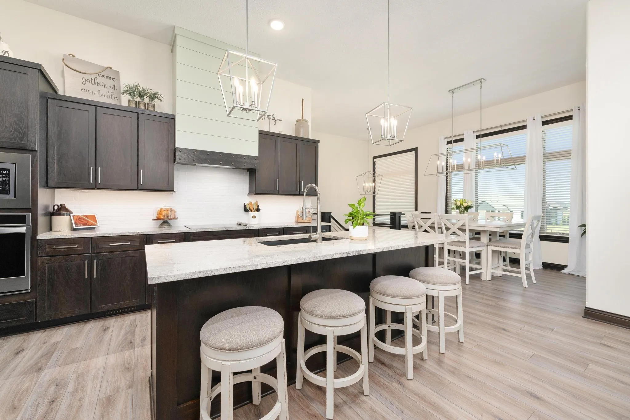 Derby, Kansas 67037, United States, 5 Bedrooms Bedrooms, ,3 BathroomsBathrooms,Residential,Pending,53773