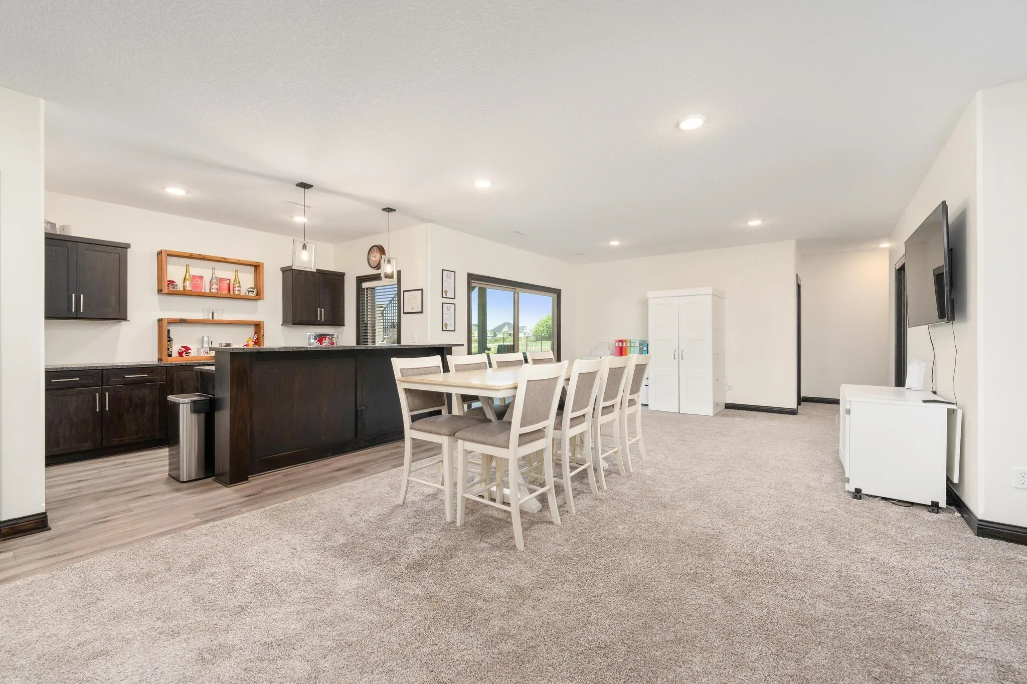 Derby, Kansas 67037, United States, 5 Bedrooms Bedrooms, ,3 BathroomsBathrooms,Residential,Pending,53773