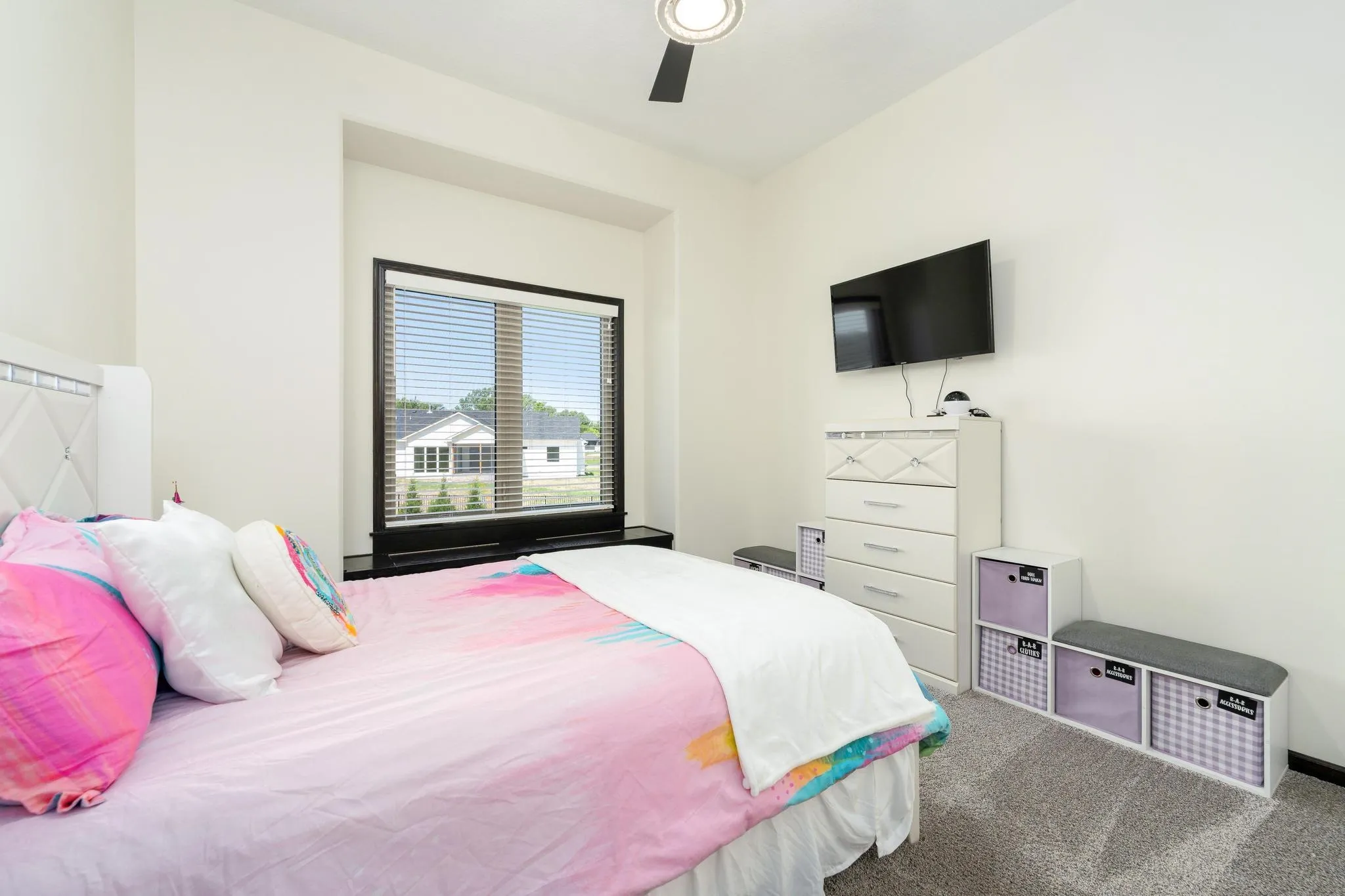 Derby, Kansas 67037, United States, 5 Bedrooms Bedrooms, ,3 BathroomsBathrooms,Residential,Pending,53773