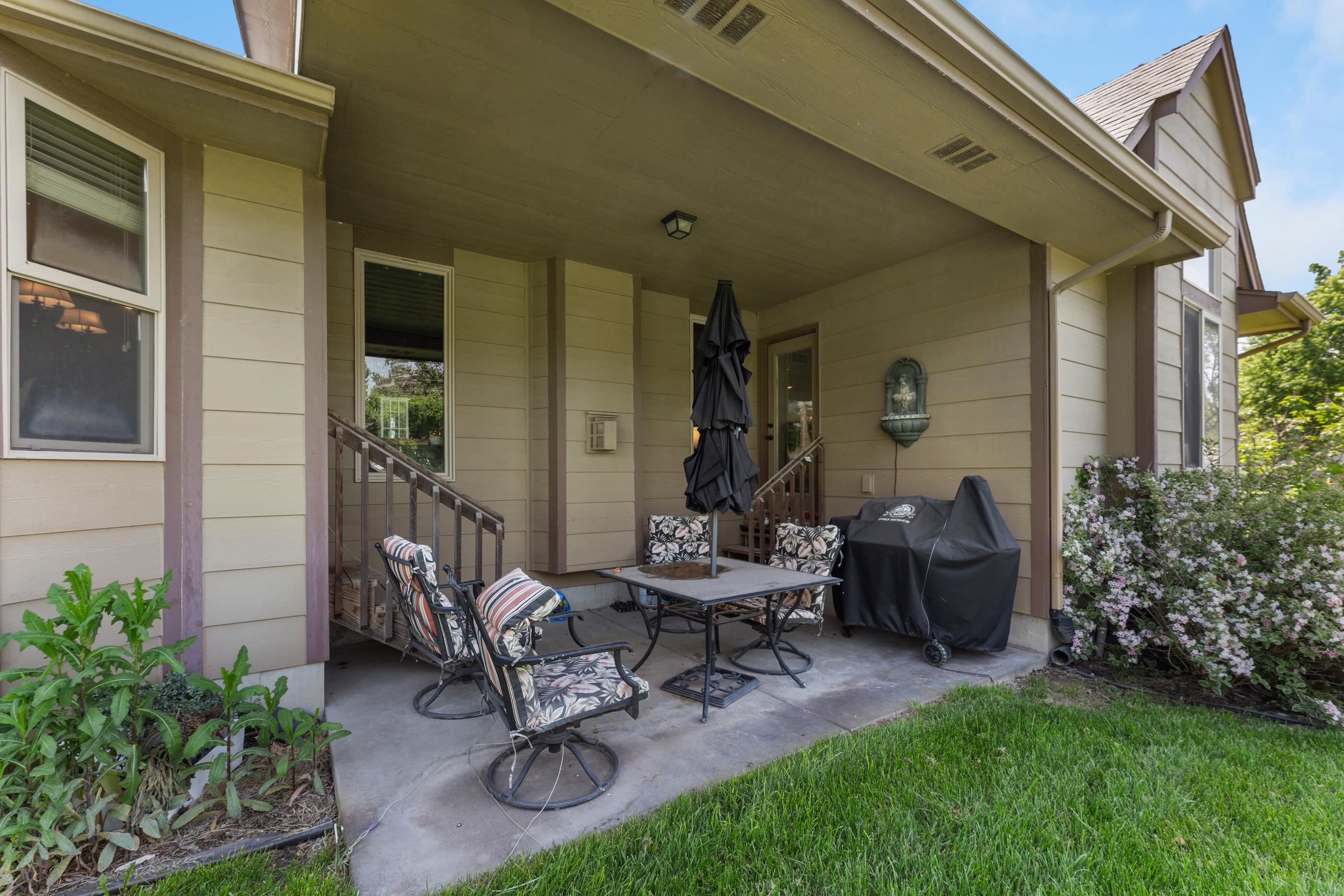 227 Mcnair St, Halstead, Kansas image 3