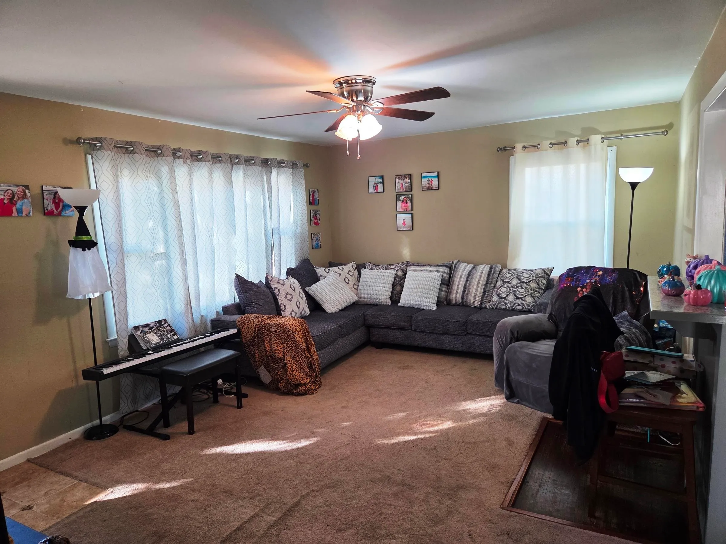 Wichita, Kansas 67203, United States, 2 Bedrooms Bedrooms, ,1 BathroomBathrooms,Residential,Active,241334